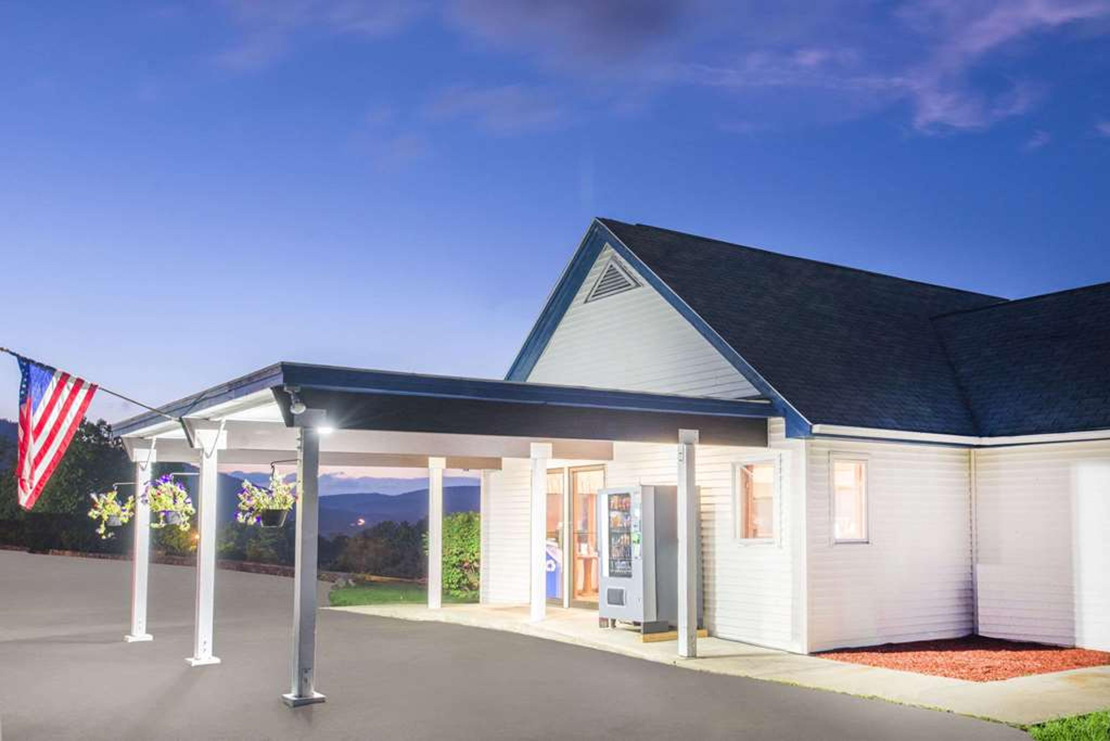 TRAVELODGE BY WYNDHAM, LAKE GEORGE