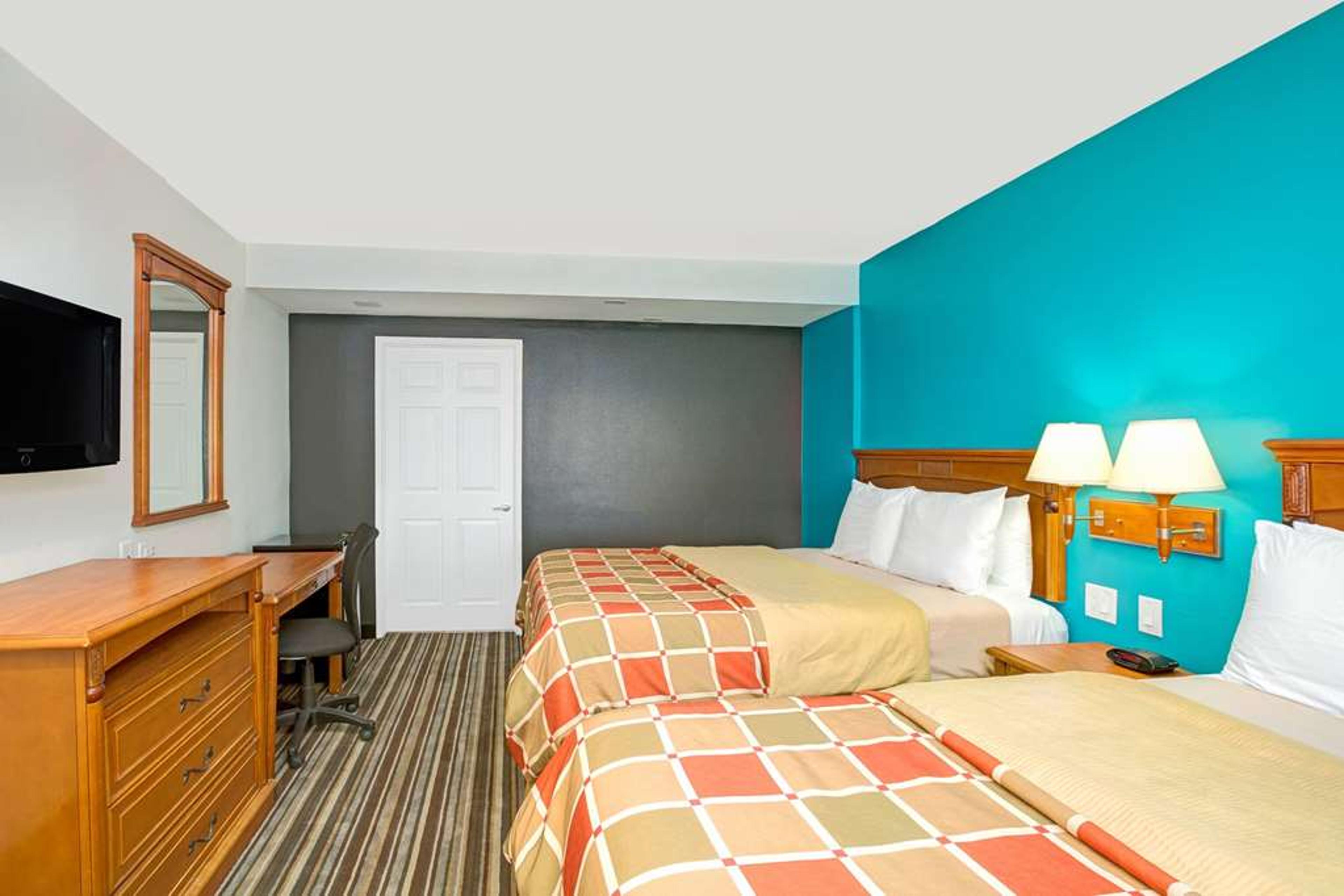 TRAVELODGE BY WYNDHAM LAX