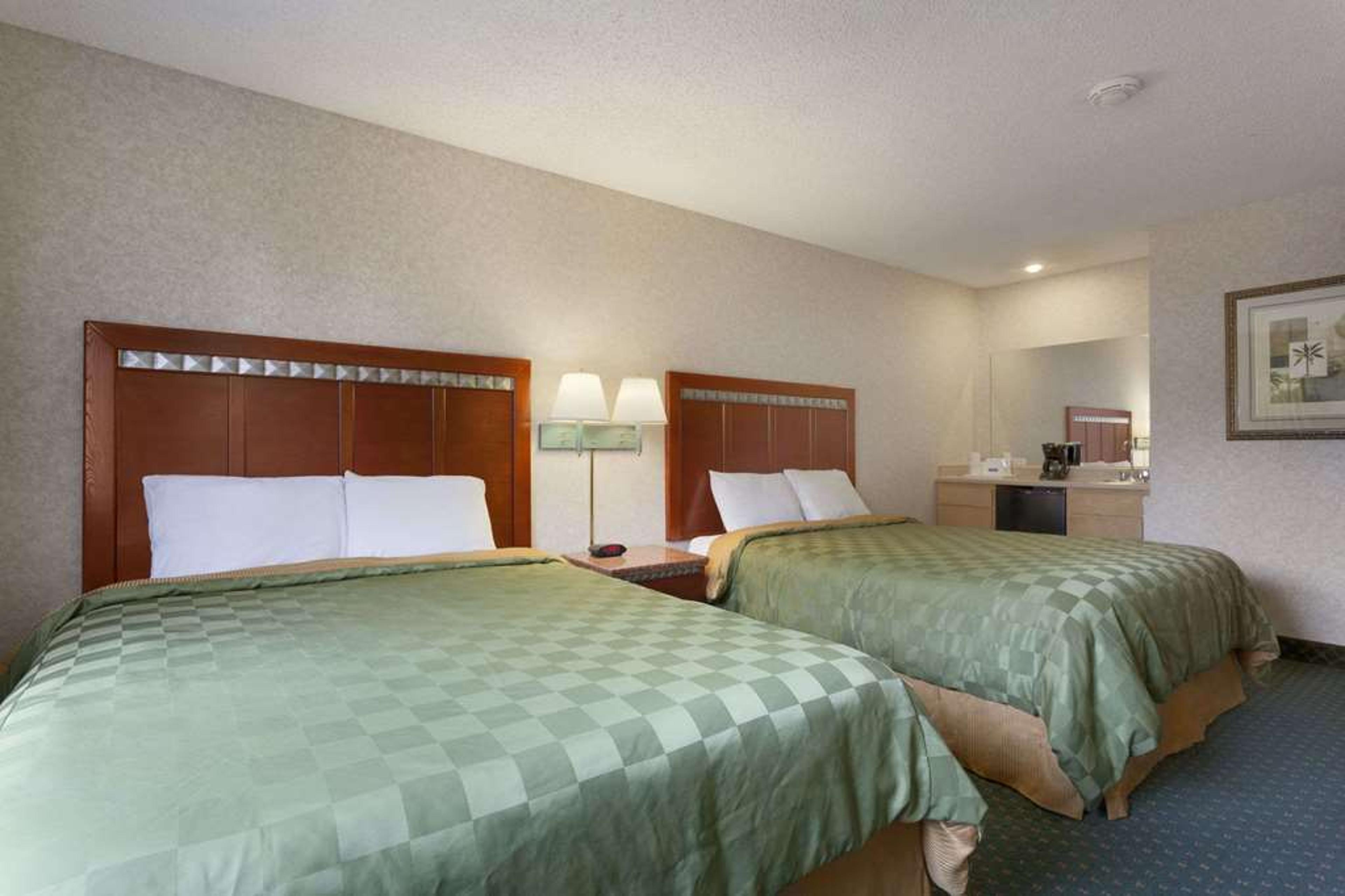 TRAVELODGE SANTA CLARITA