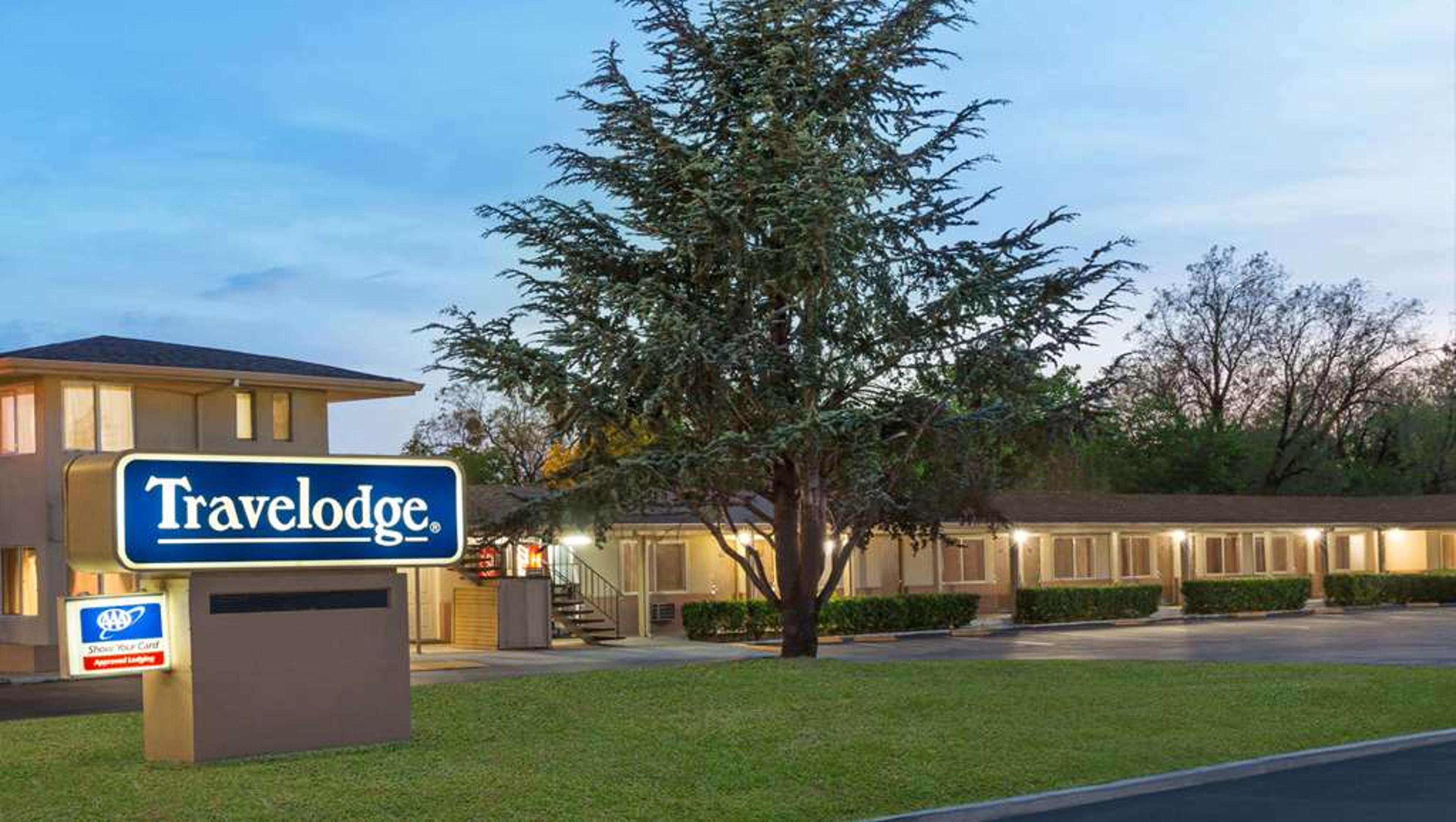 TRAVELODGE BY WYNDHAM SANTA ROSA WI