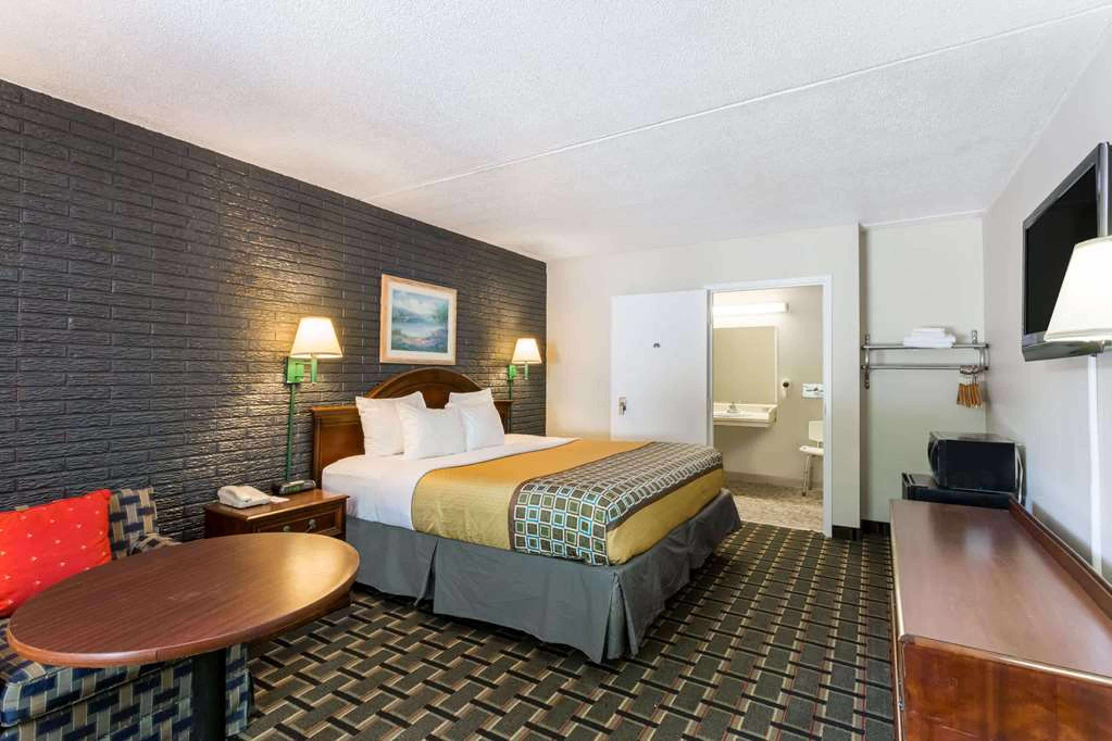 TRAVELODGE BY WYNDHAM SAVANNAH AREA