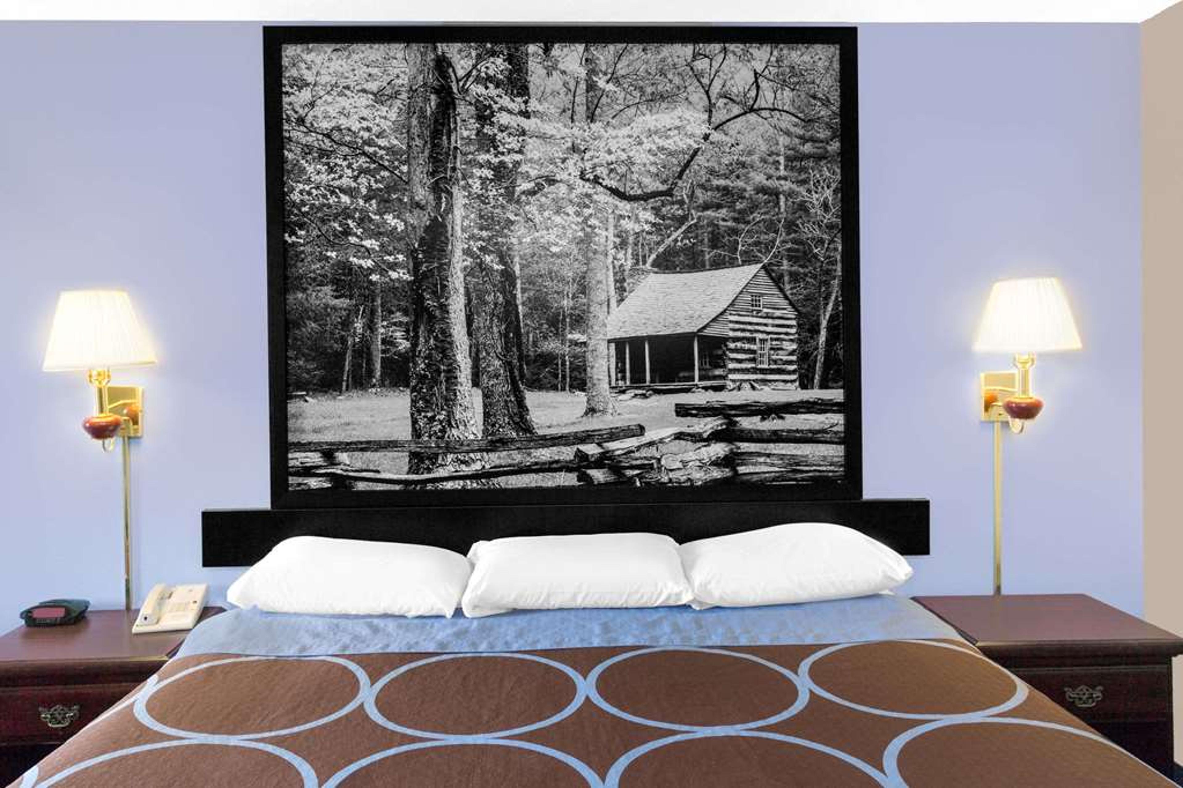 SUPER 8 BY WYNDHAM WHITEVILLE