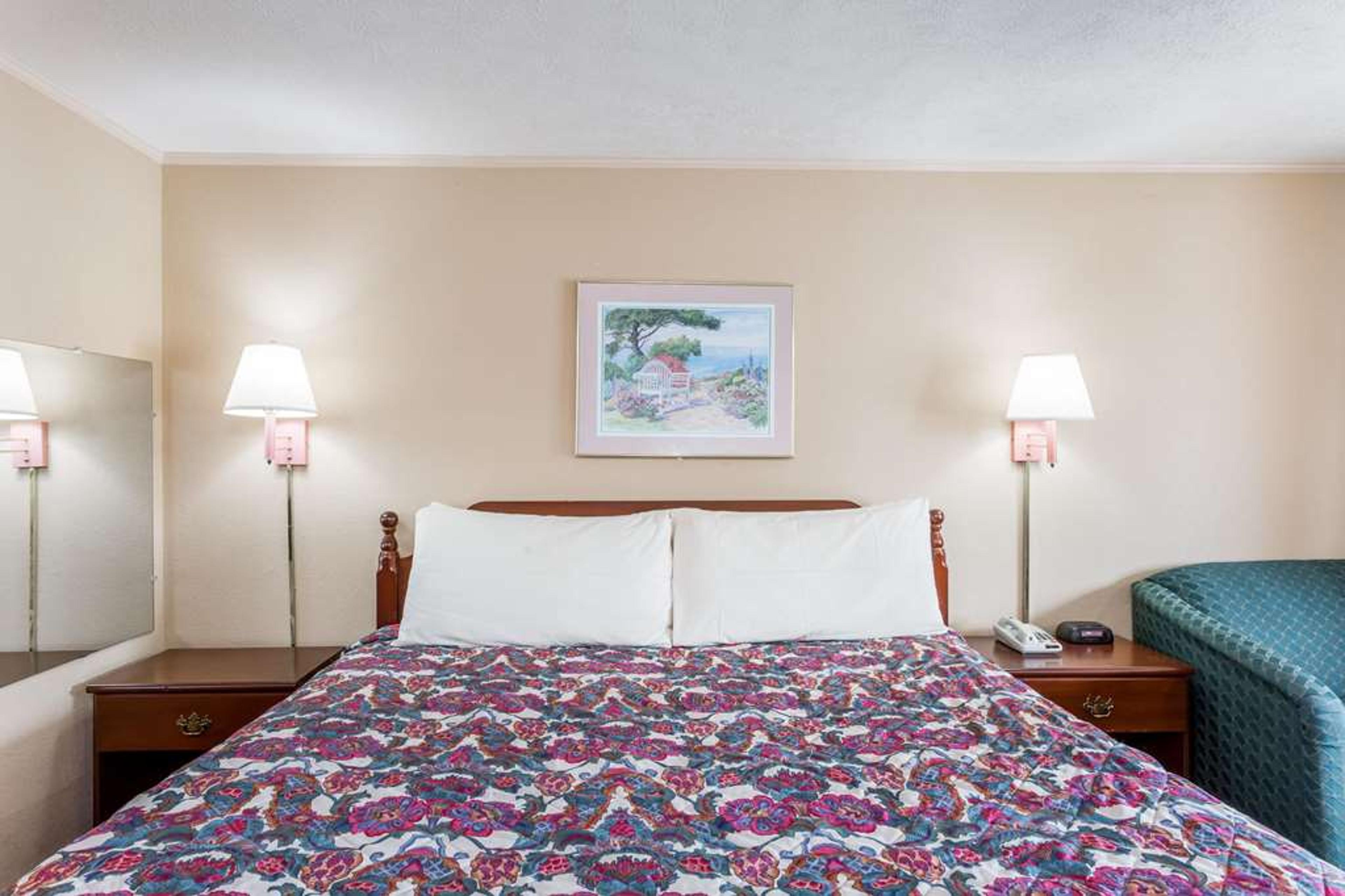 TRAVELODGE BY WYNDHAM RIDGEWAY MART