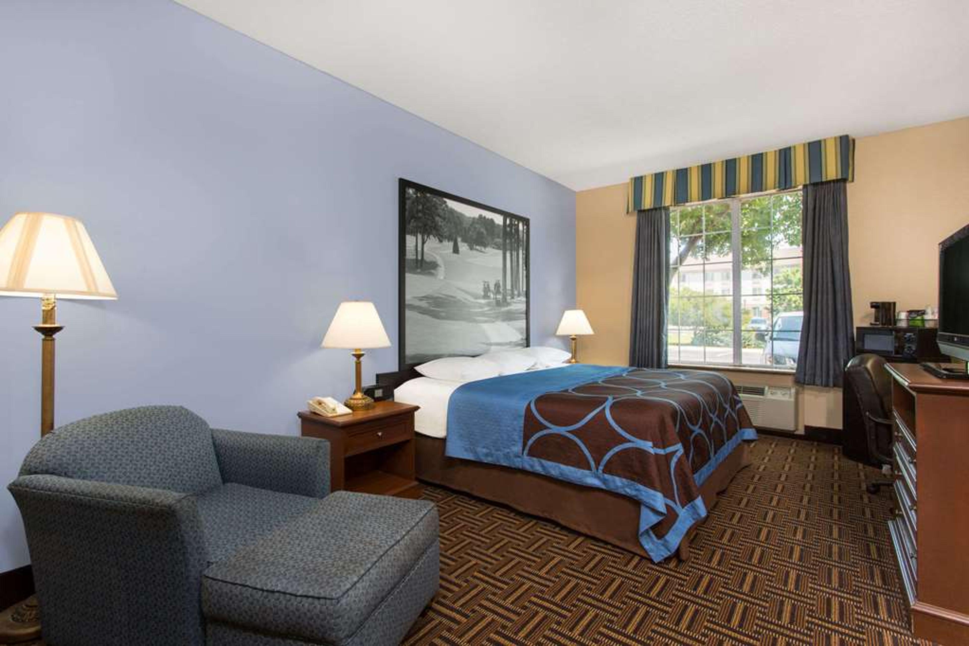 SUPER 8 BY WYNDHAM SMITHFIELD/SELMA