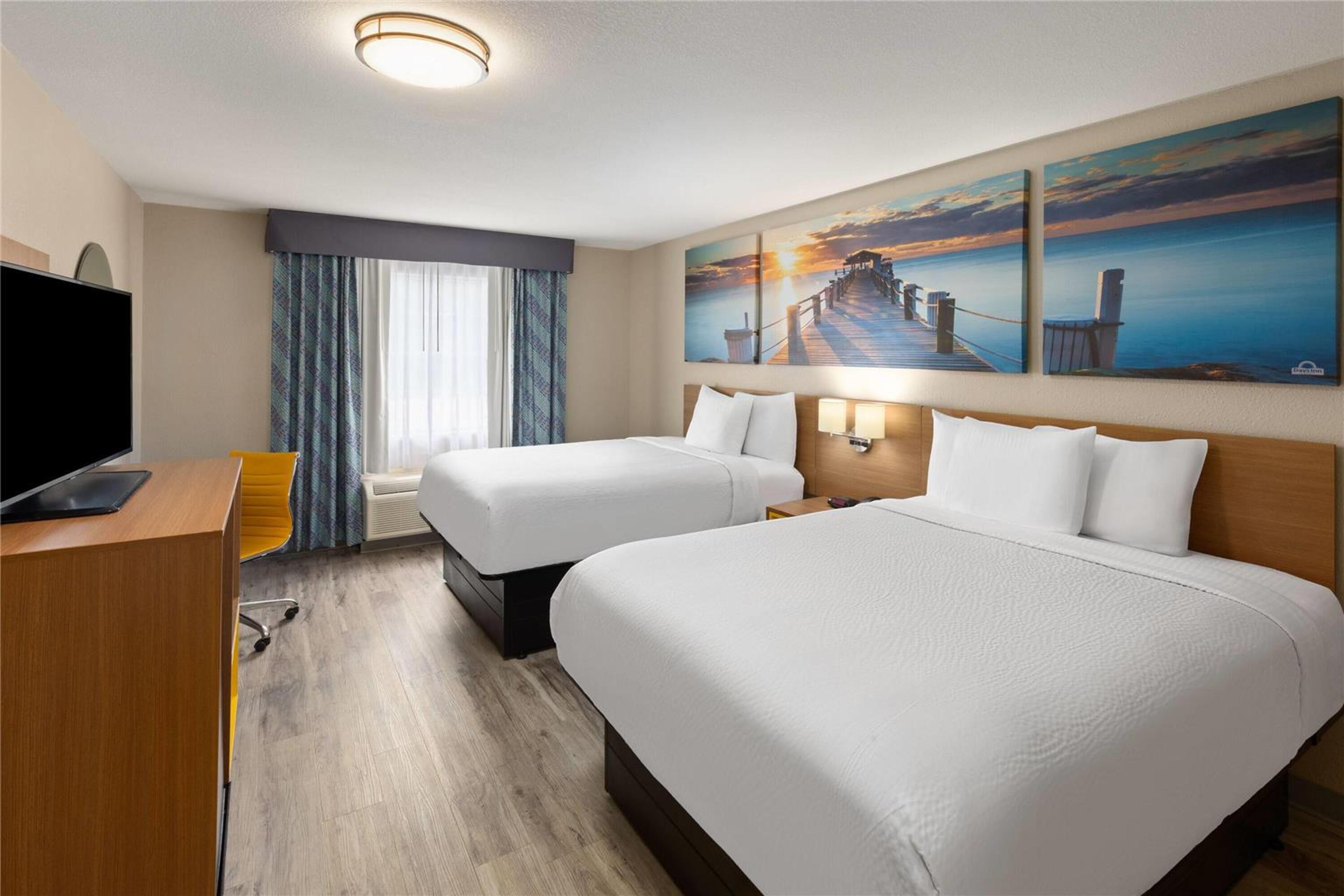 DAYS INN BY WYNDHAM LINCOLN