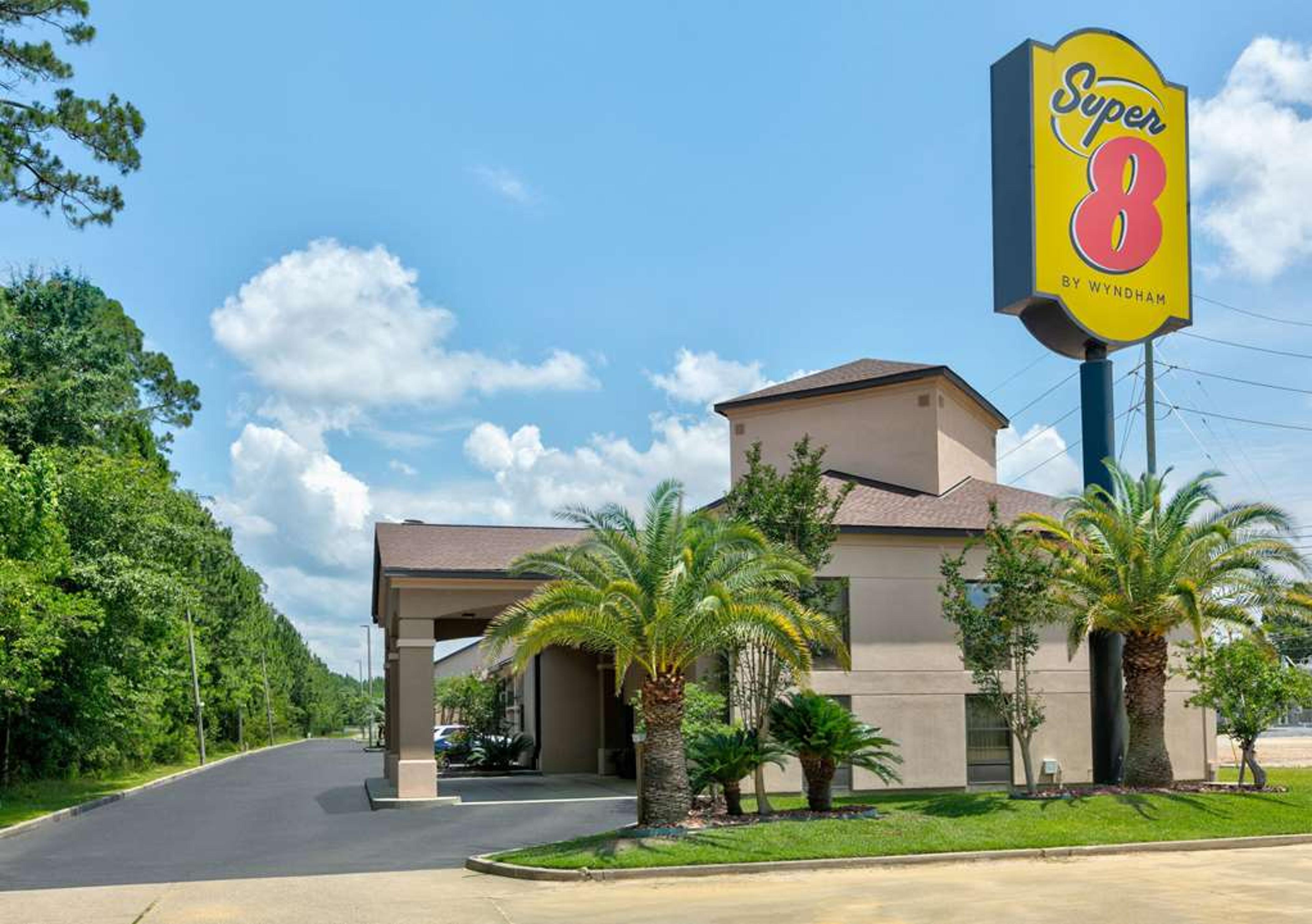 SUPER 8 BILOXI