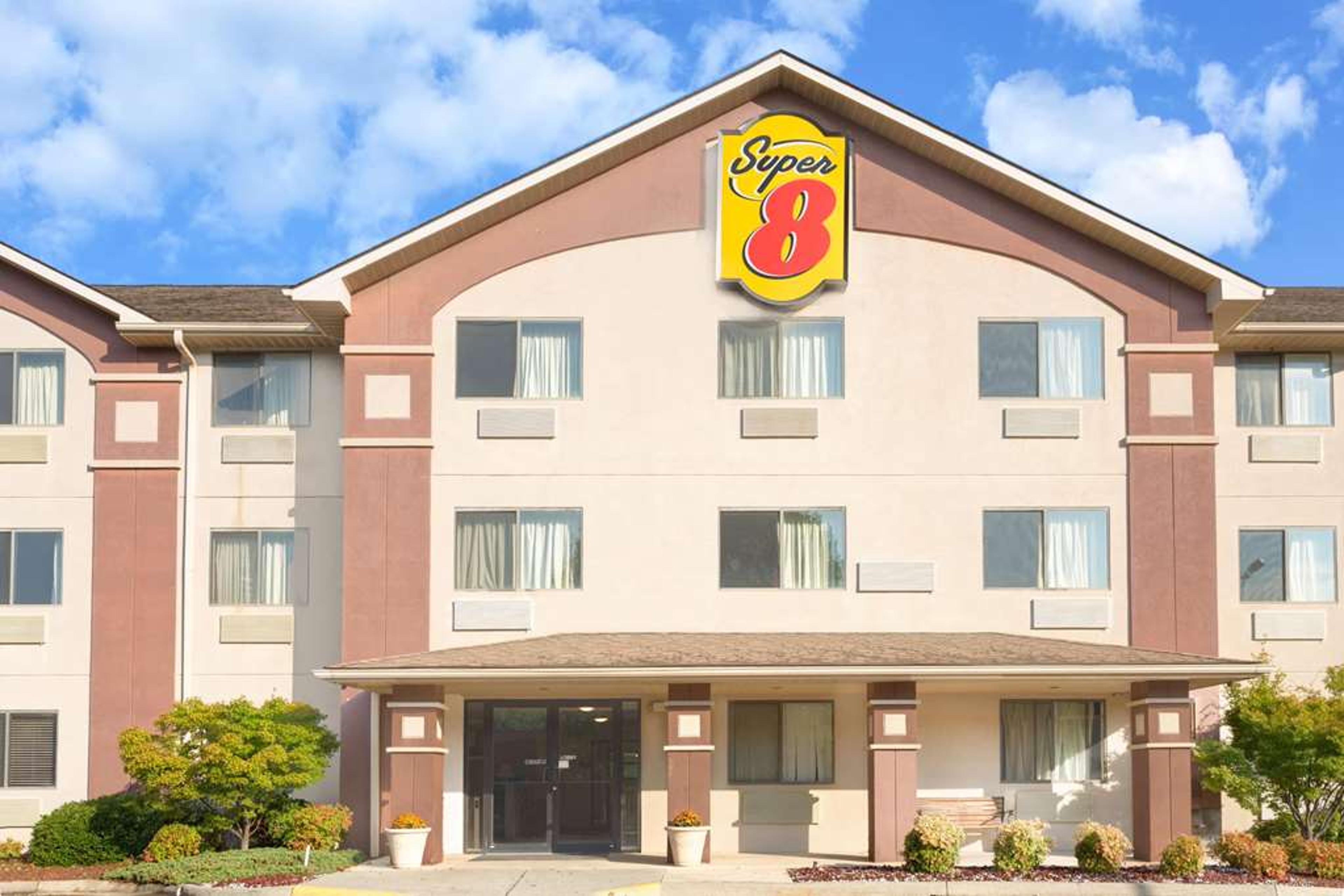 SUPER 8 BY WYNDHAM LYNCHBURG VA