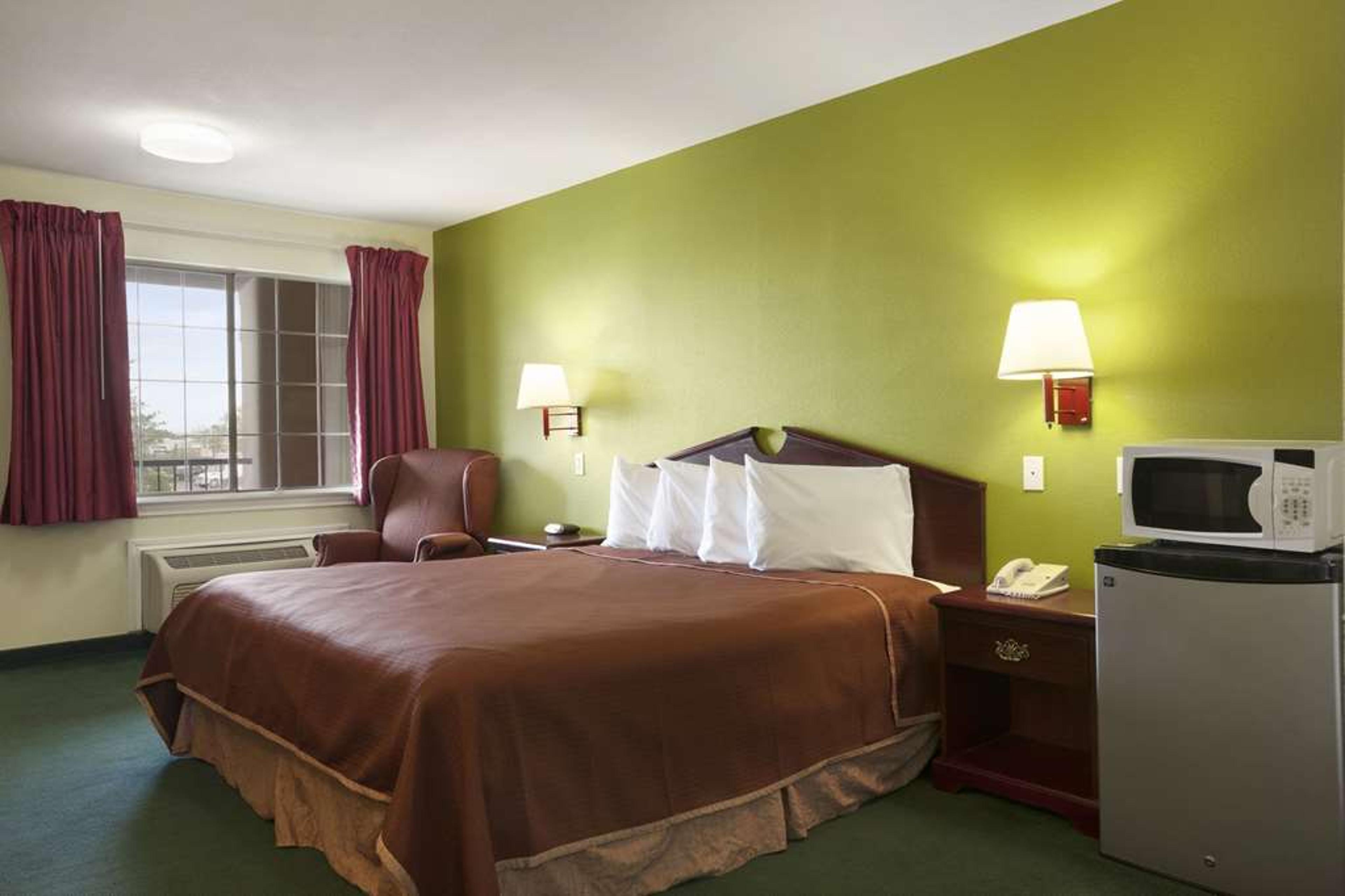 HOWARD JOHNSON LODGE DALLAS TX