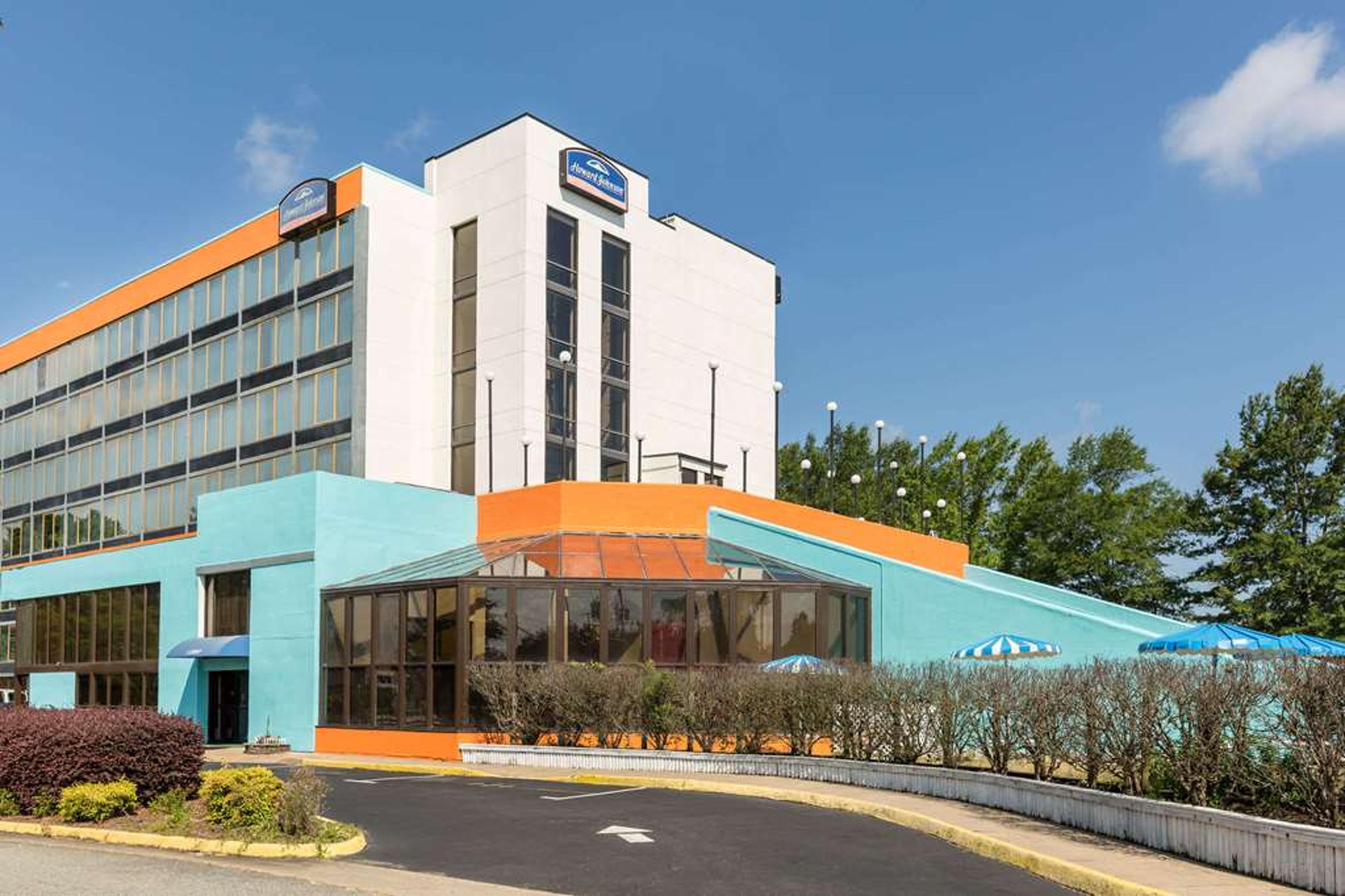 HOWARD JOHNSON BY WYNDHAM, WILLIAMS