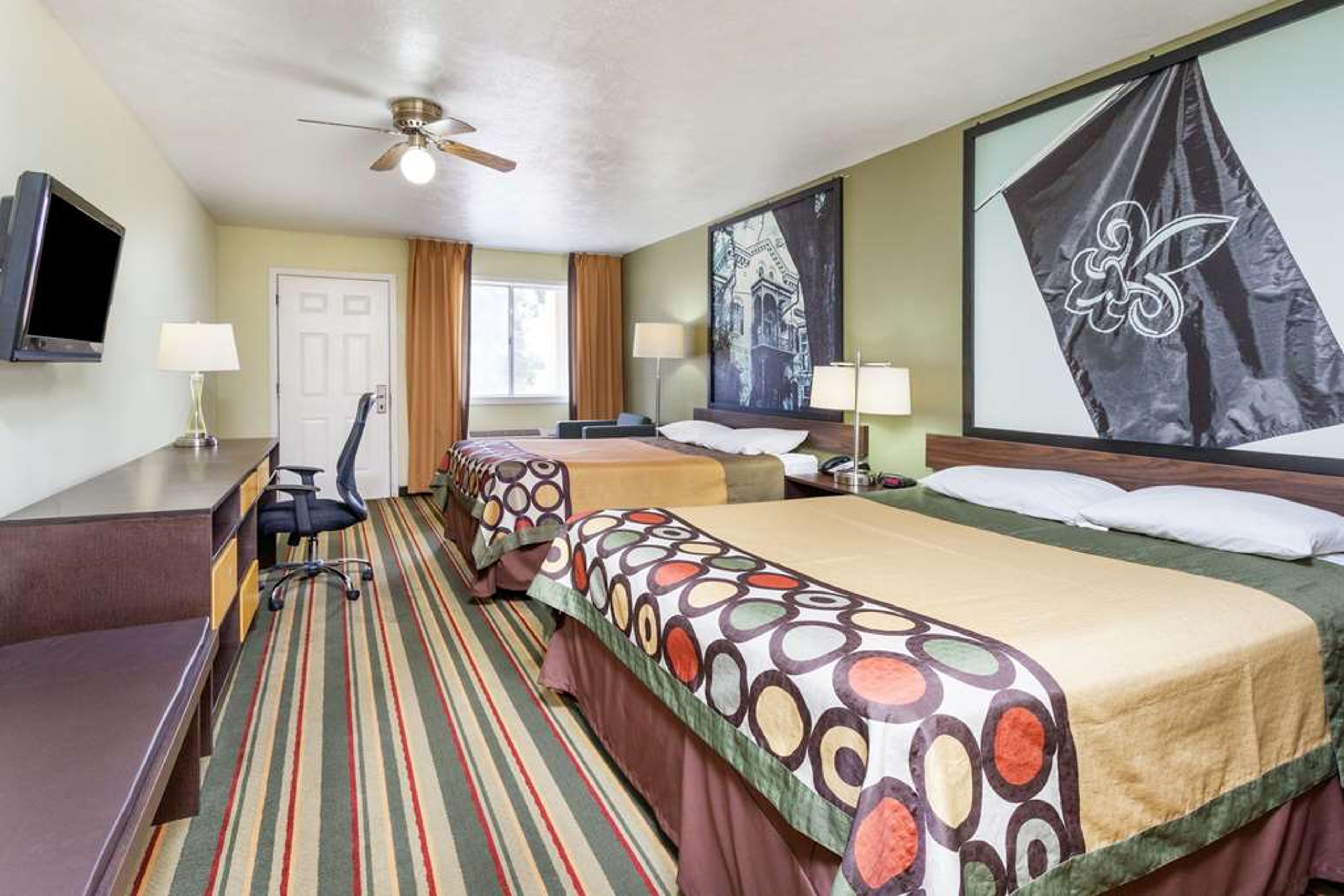 SUPER 8 BY WYNDHAM BROOKHAVEN