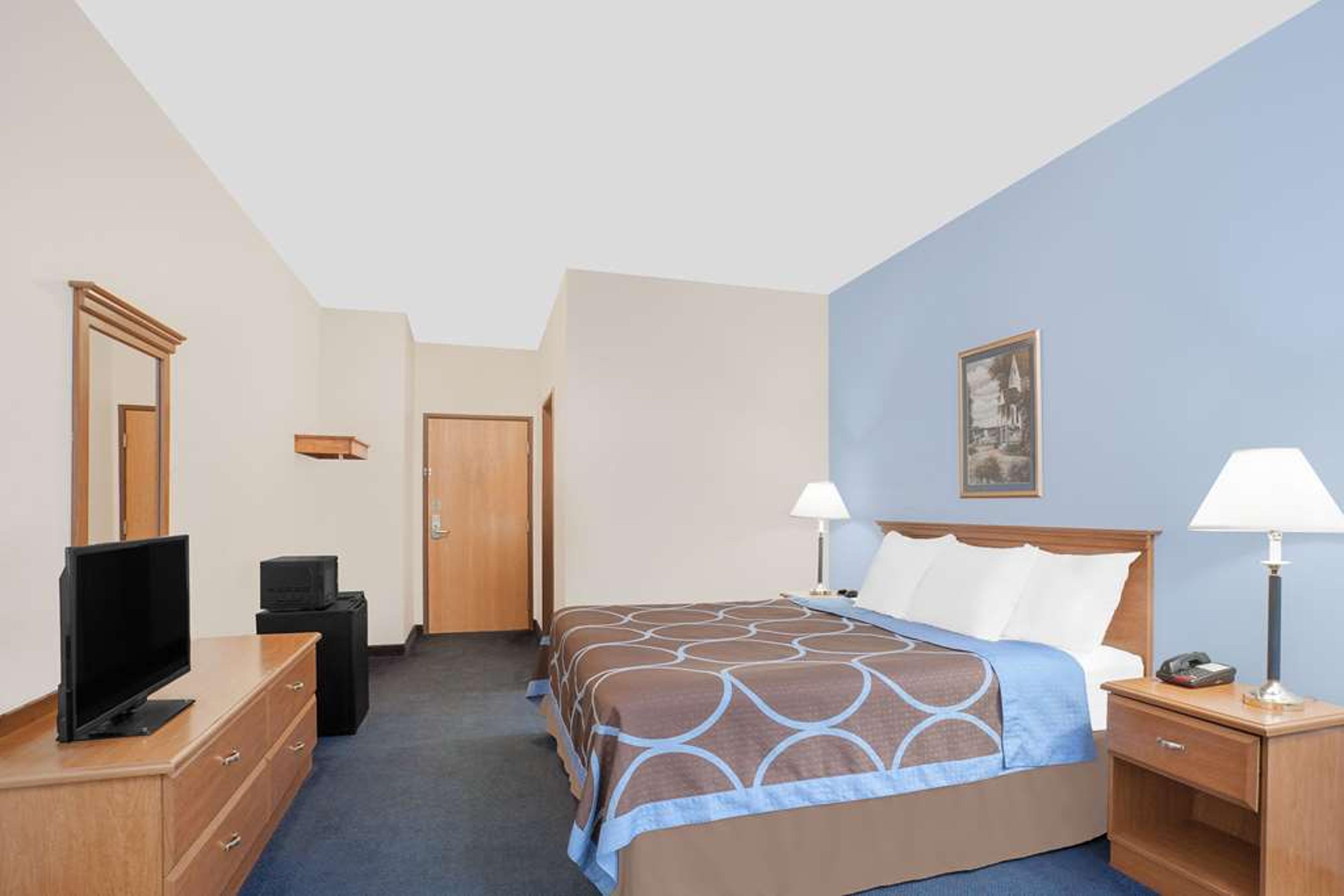 SUPER 8 BY WYNDHAM COBLESKILL NY