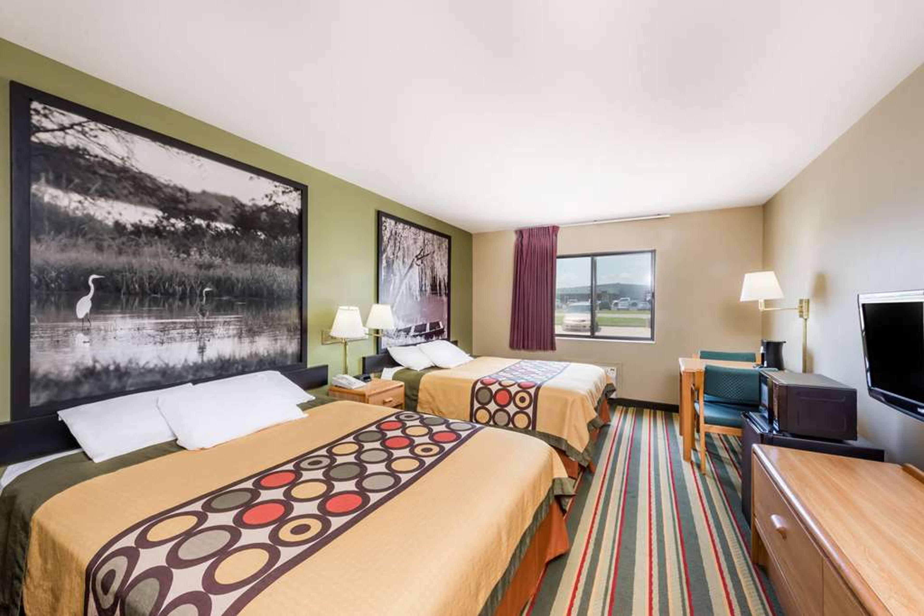 SUPER 8 BY WYNDHAM CHANUTE