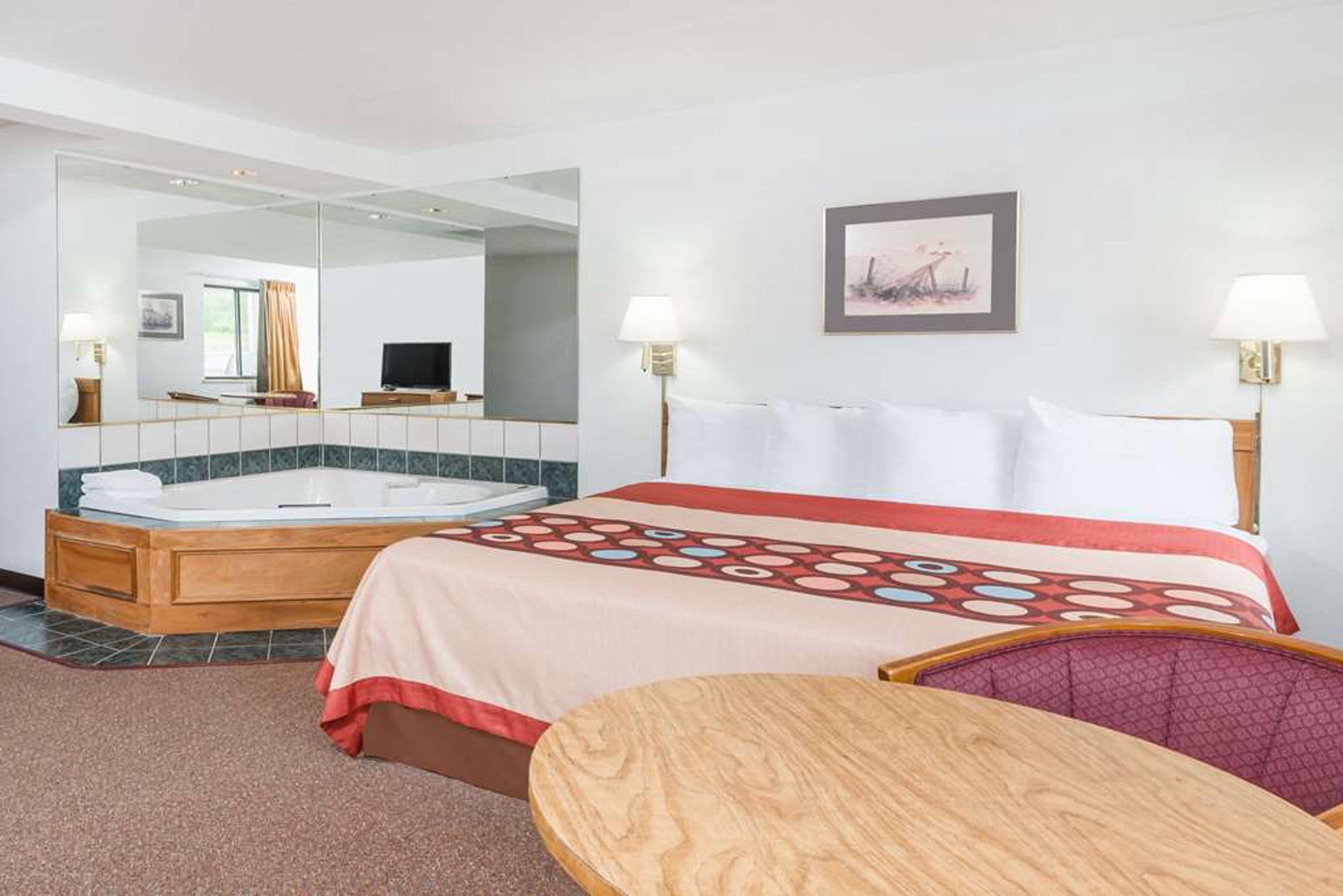SUPER 8 BY WYNDHAM NEWCOMERSTOWN