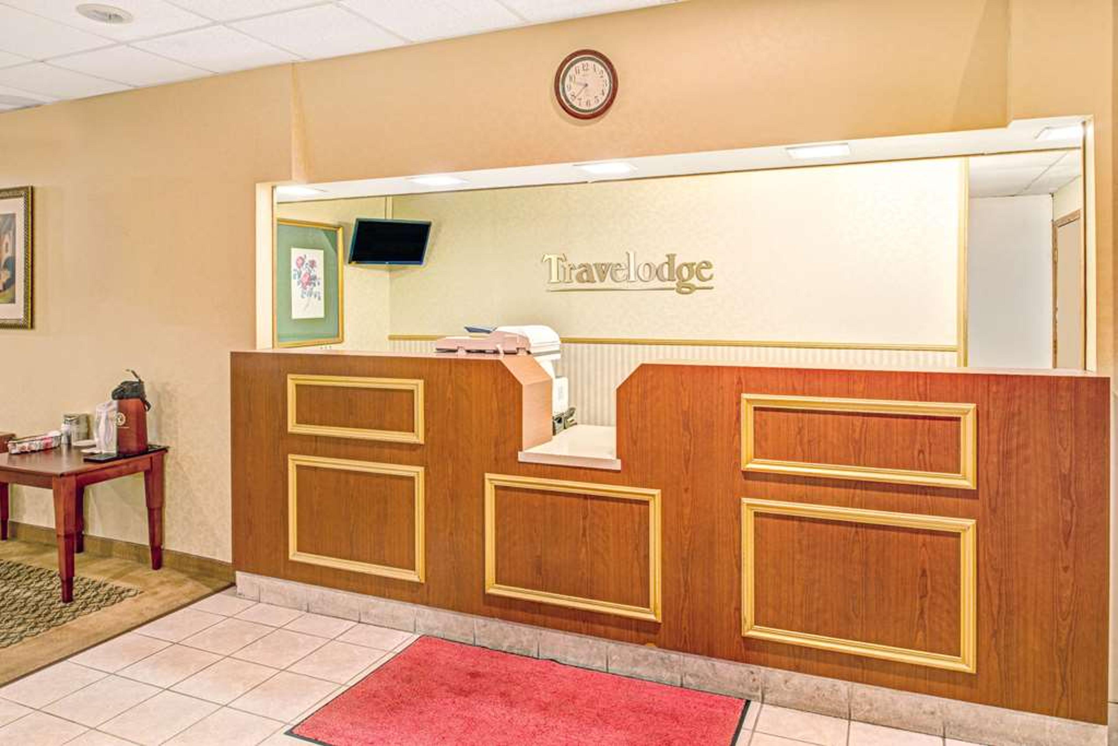 TRAVELODGE BY WYNDHAM LINCOLN AIRPO