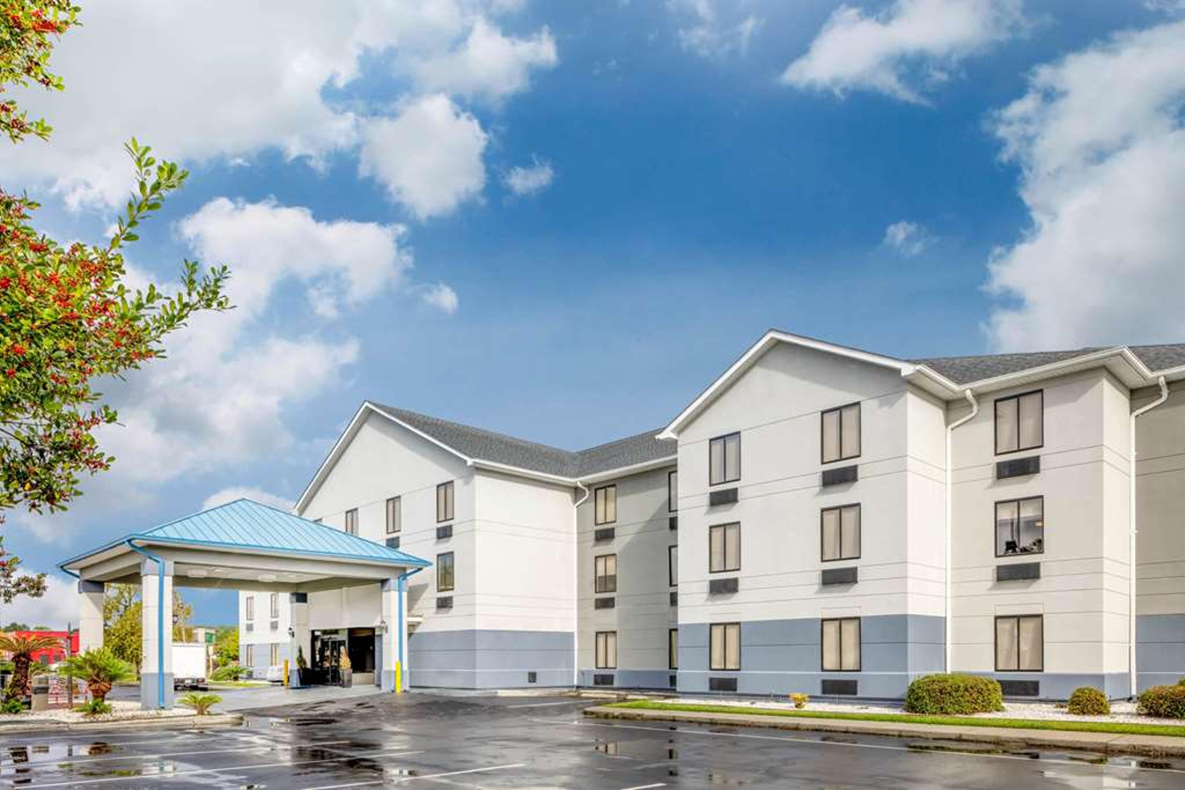 BAYMONT POOLER SAVANNAH