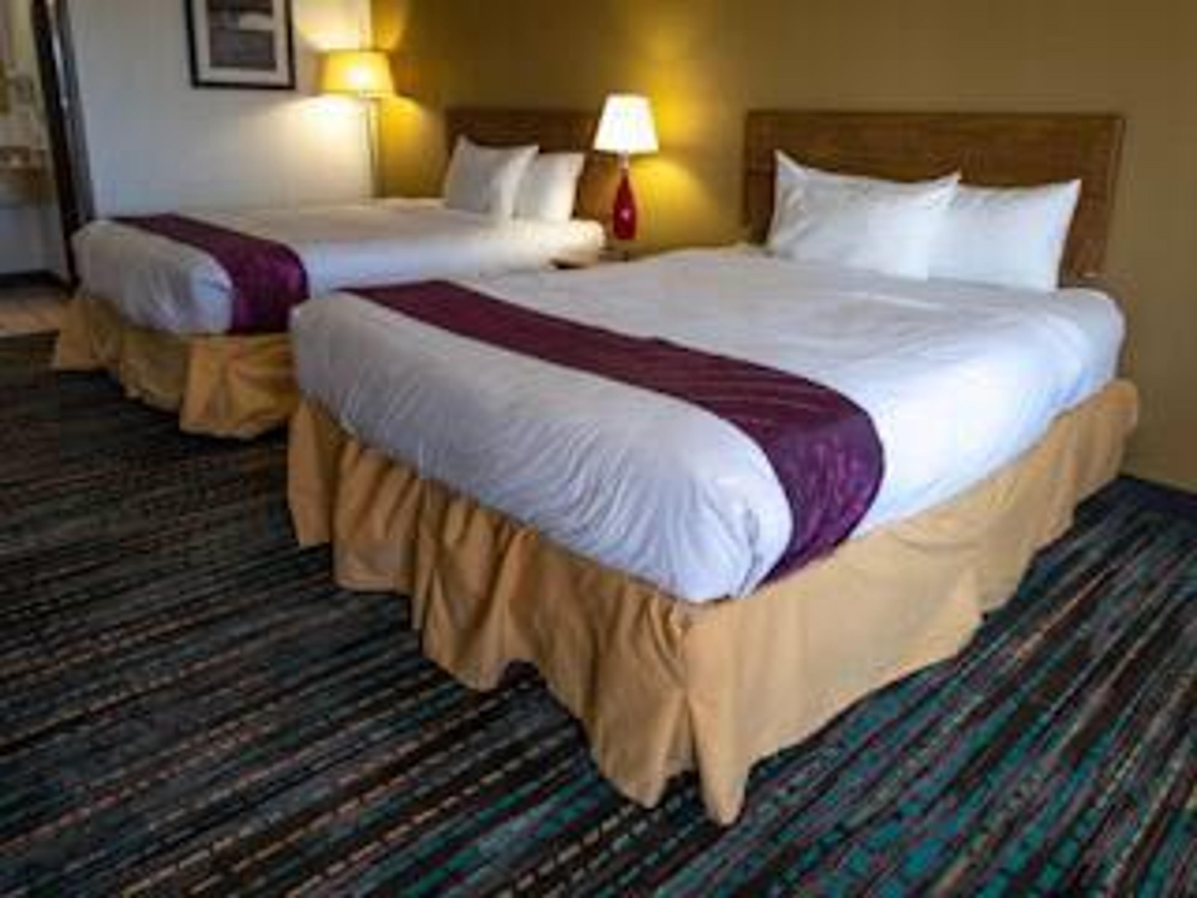 DAYS INN BY WYNDHAM CLINTON