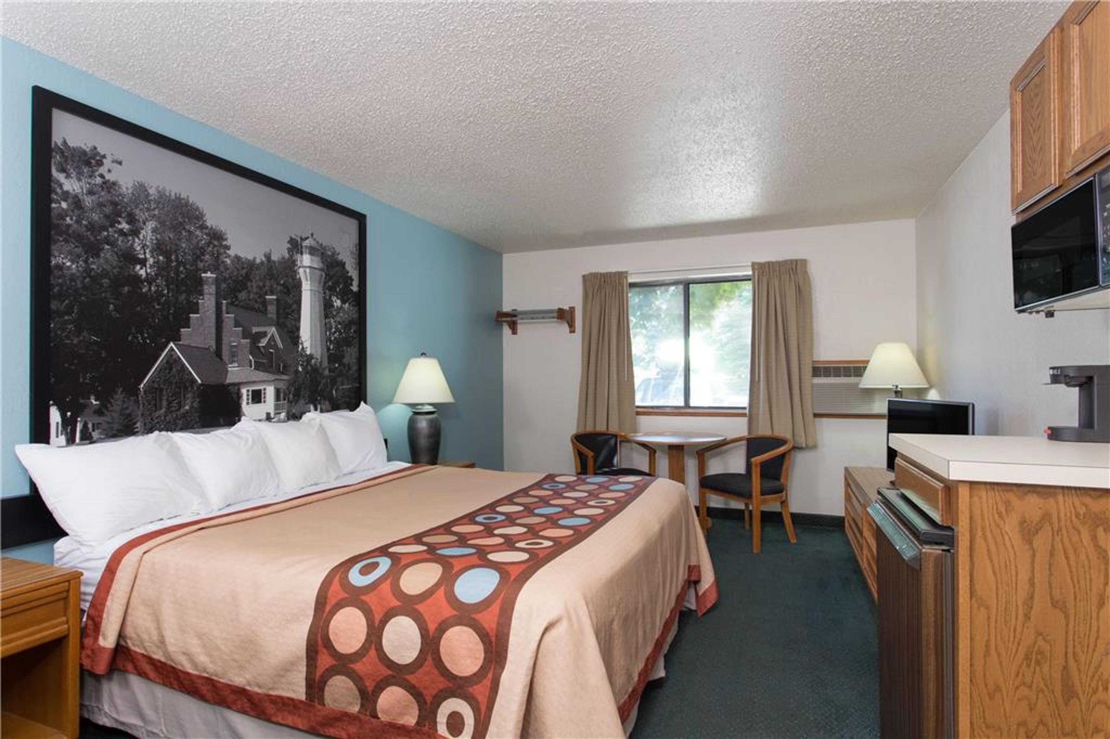 SUPER 8 BY WYNDHAM HOUGHTON LAKE