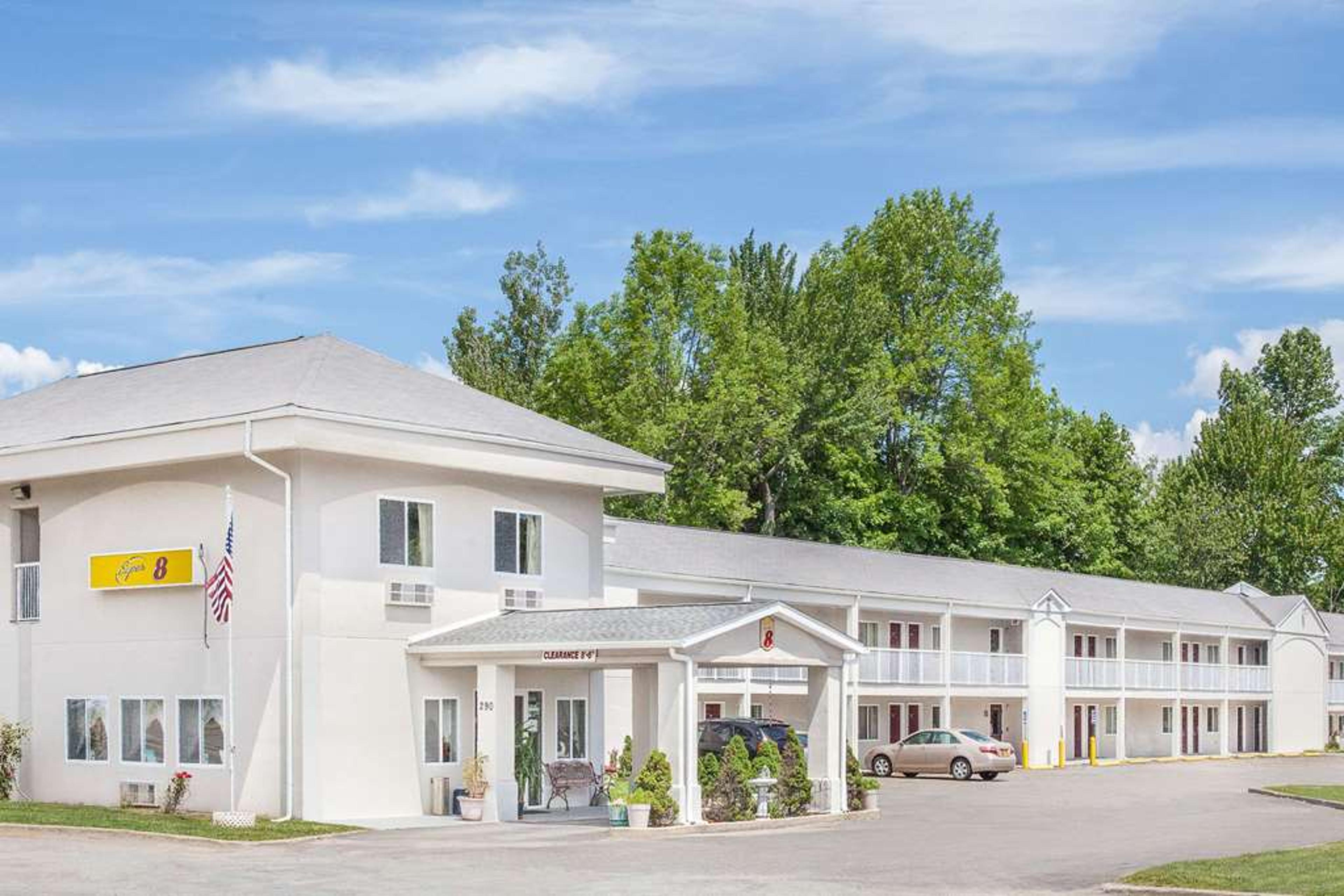 SUPER 8 MONTICELLO