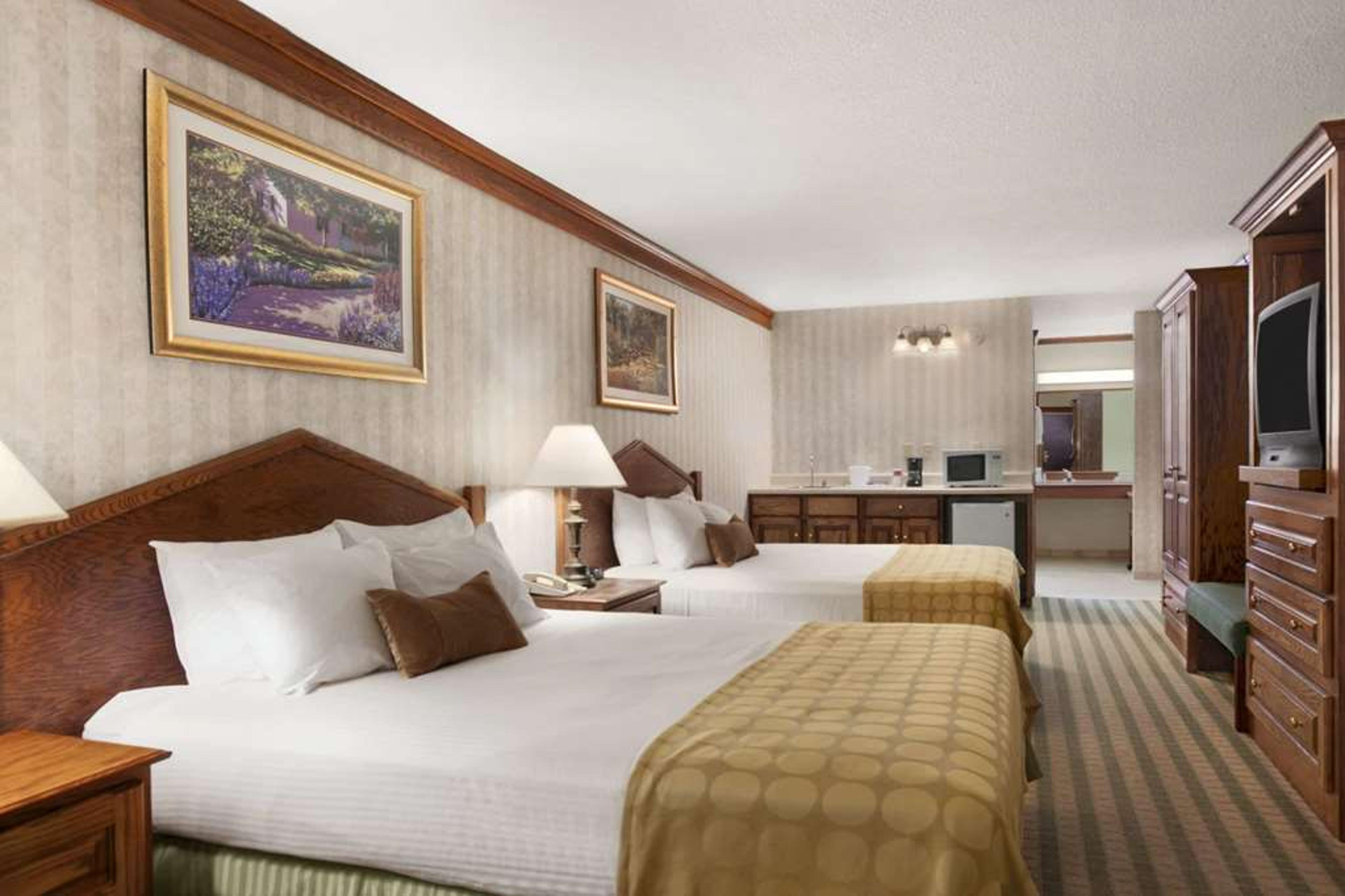 RAMADA BY WYNDHAM, SAGINAW HOTEL &
