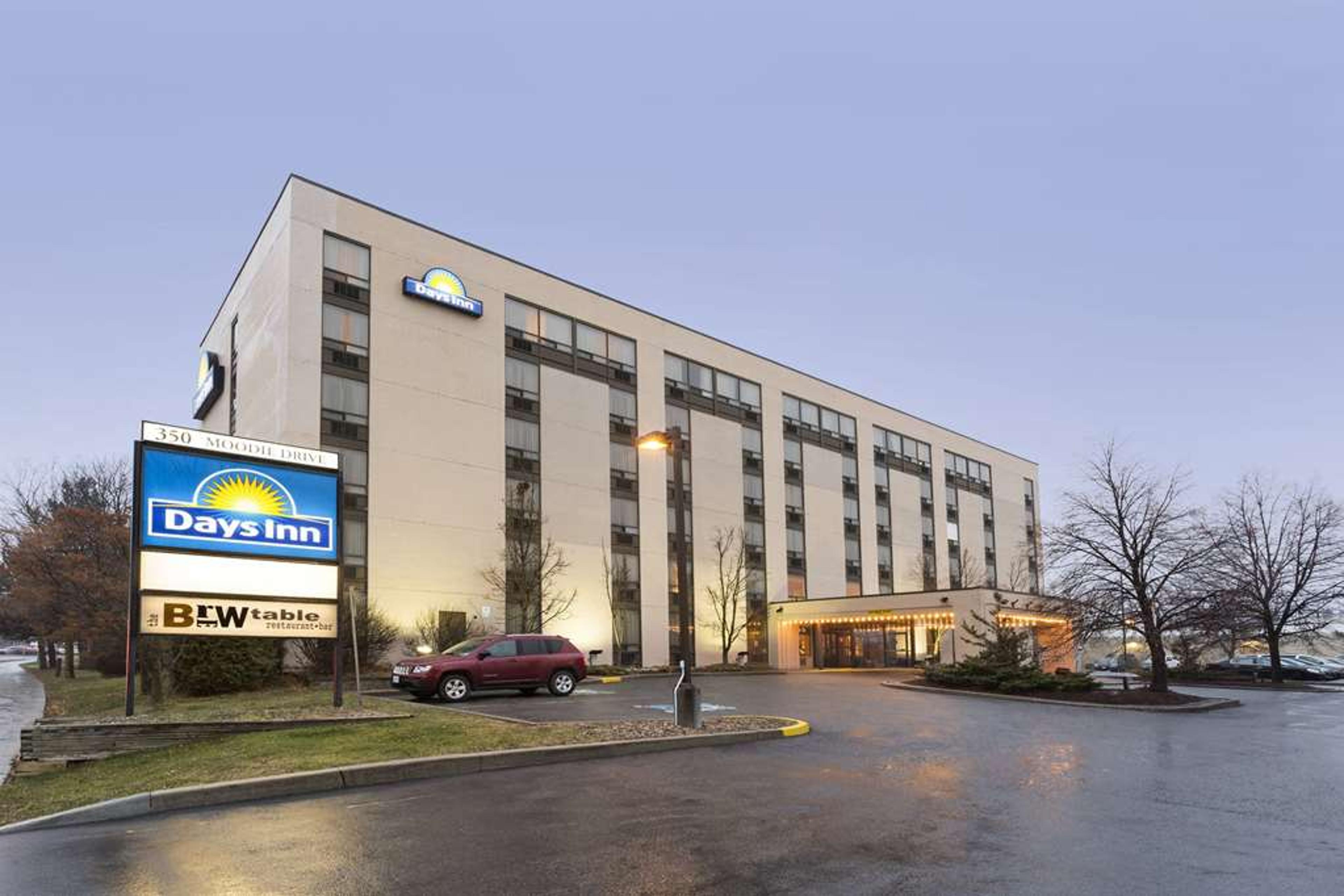 DAYS INN BY WYNDHAM, OTTAWA WEST