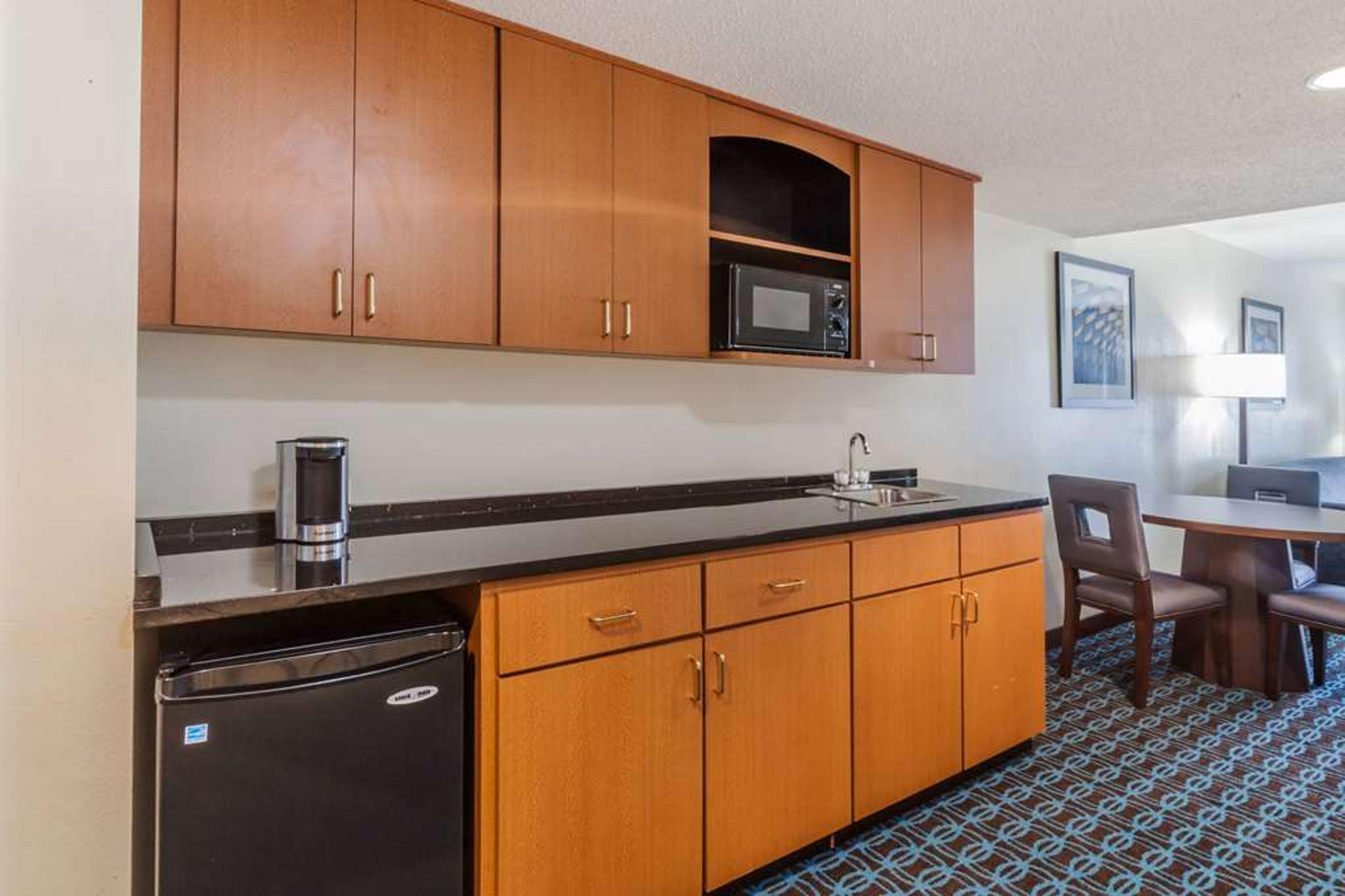 WINGATE BY WYNDHAM CHICAGO SCHAUMBU