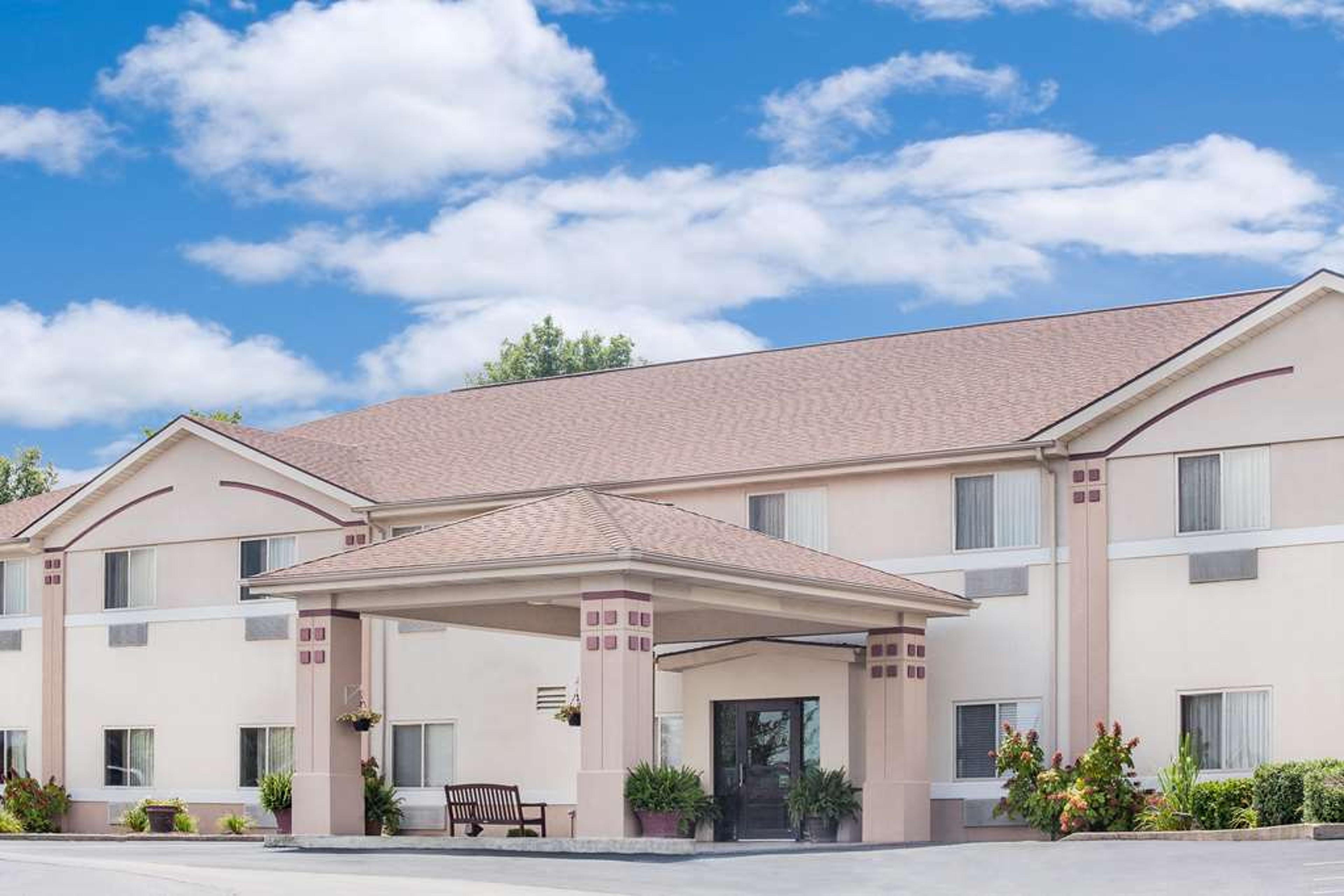 Hotel Photo 1