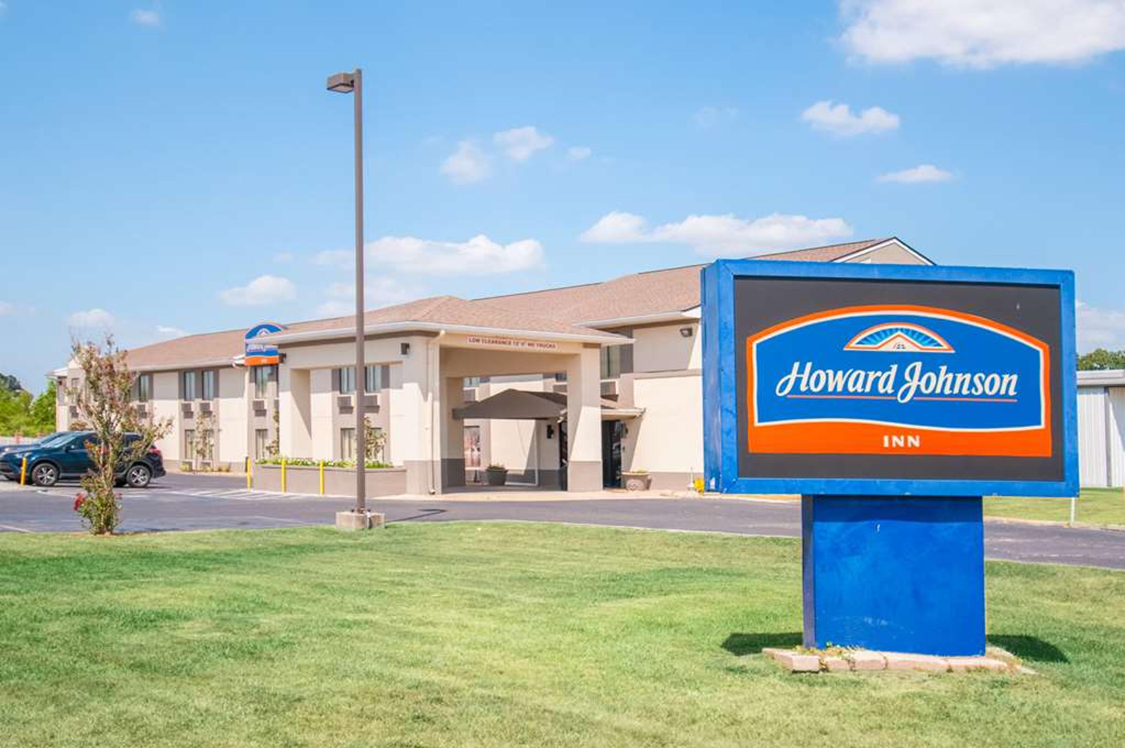 HOWARD JOHNSON BY WYNDHAM, SCOTT LA