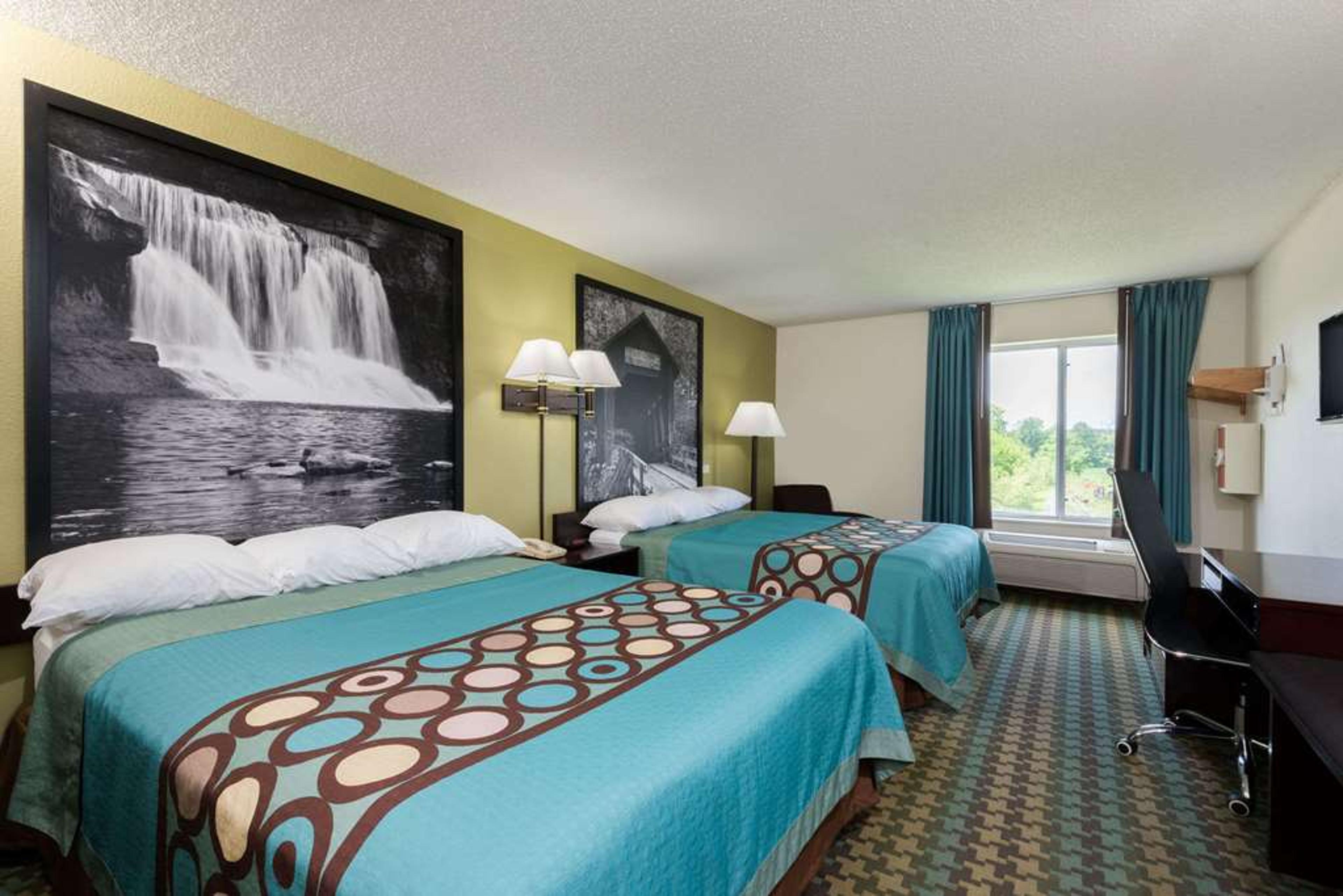 SUPER 8 BY WYNDHAM CLOVERDALE