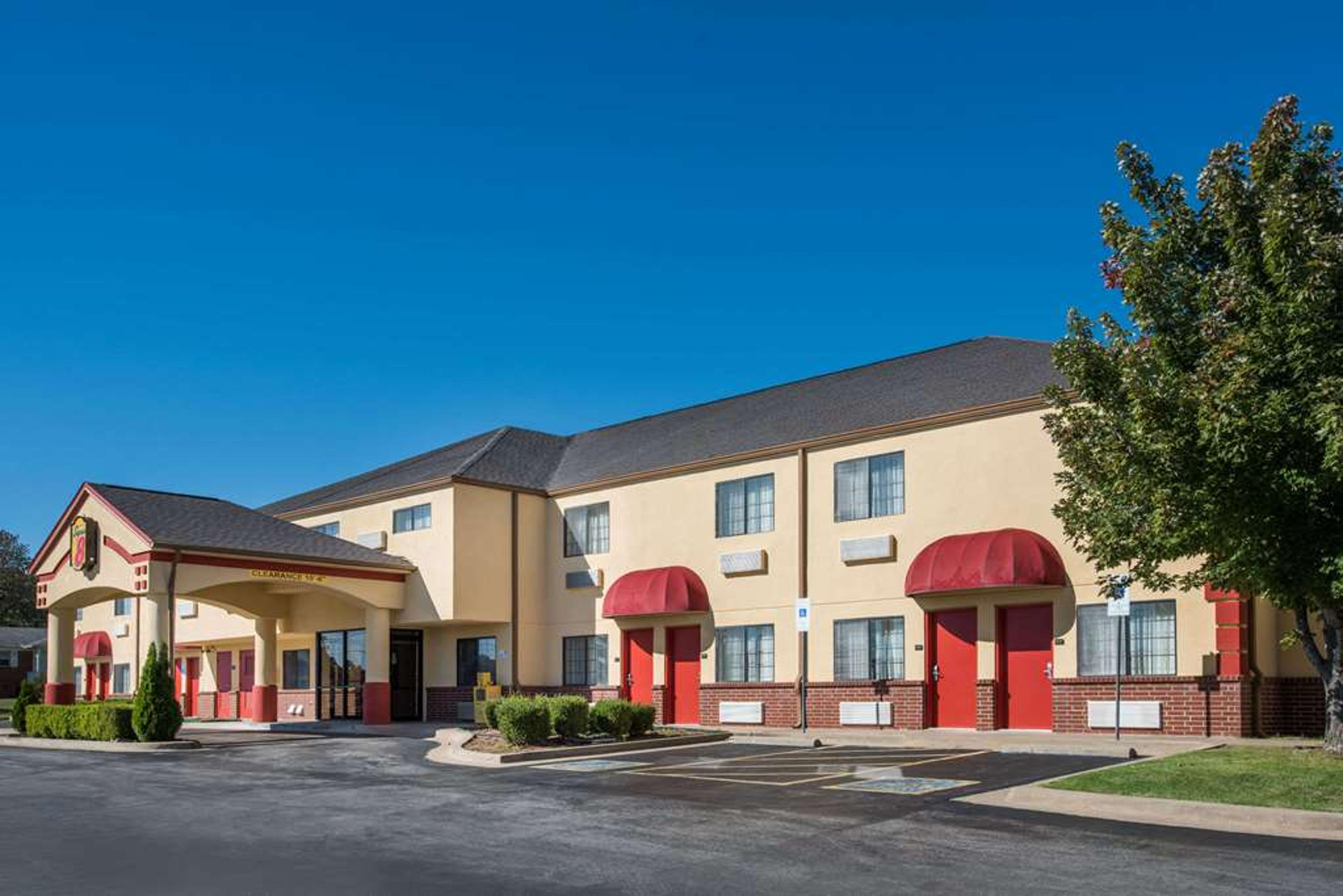 SUPER 8 BY WYNDHAM CLAREMORE OK