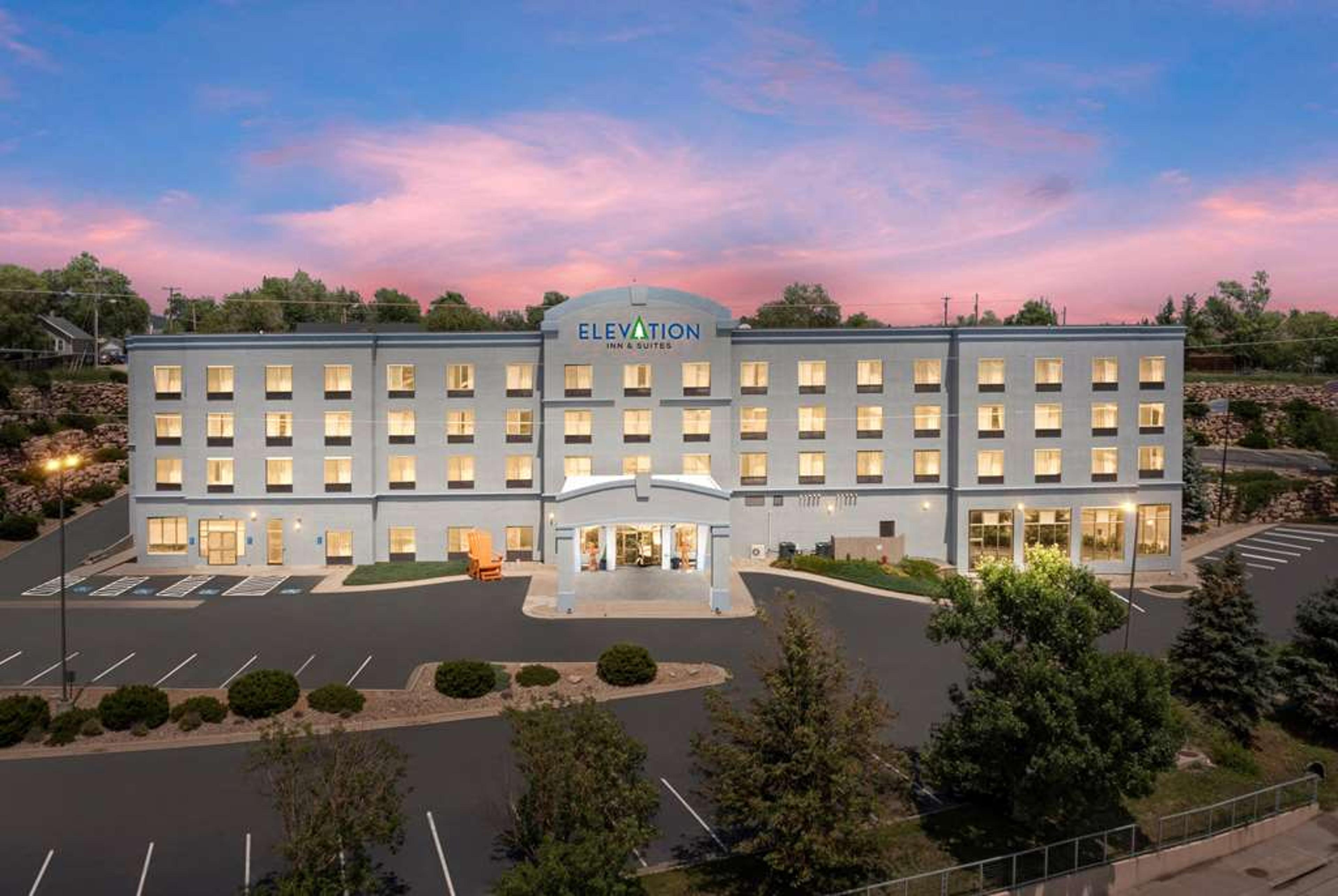 TRADEMARK BY WYNDHAM DOWNTOWN RAPID