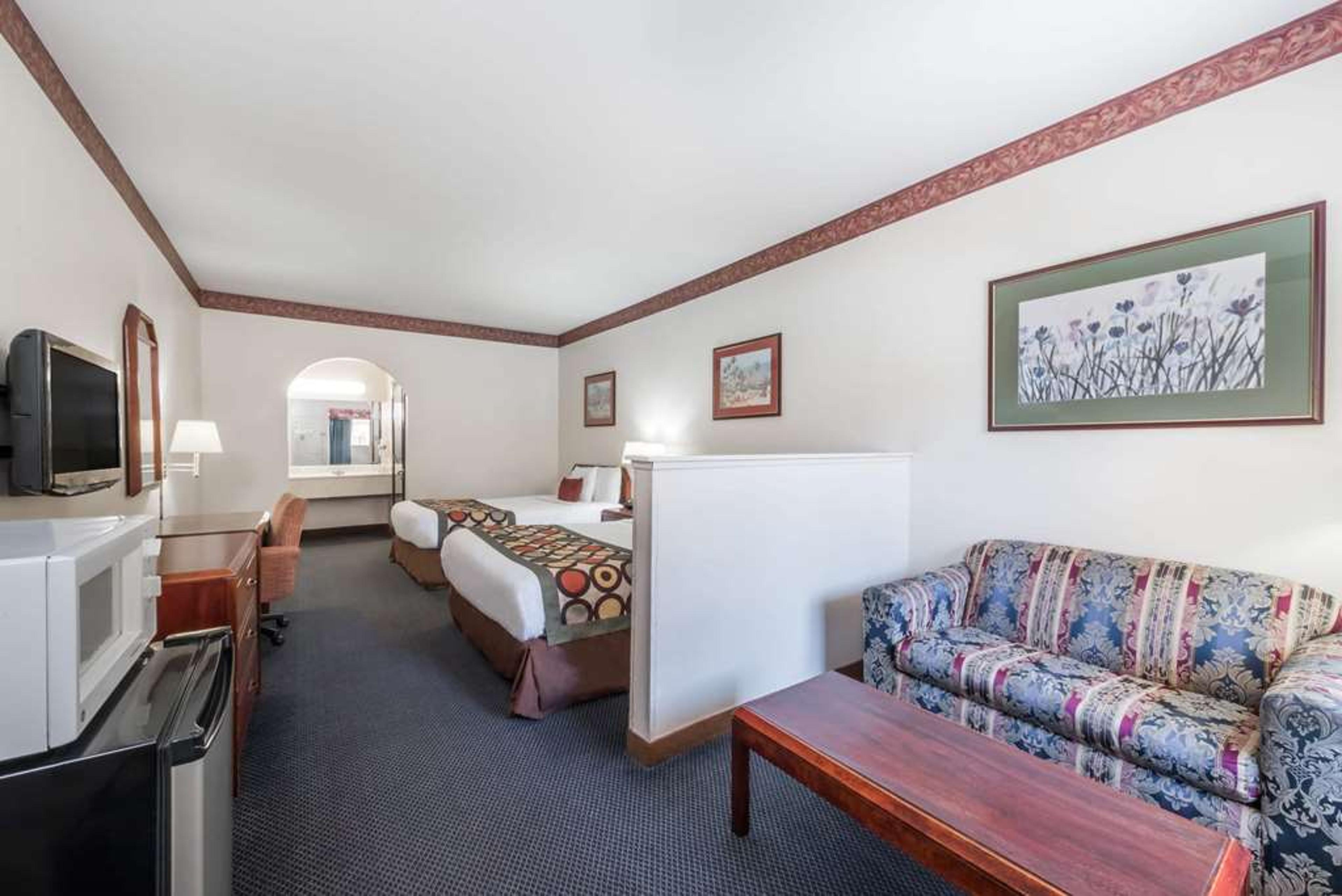 SUPER 8 BY WYNDHAM WESLACO