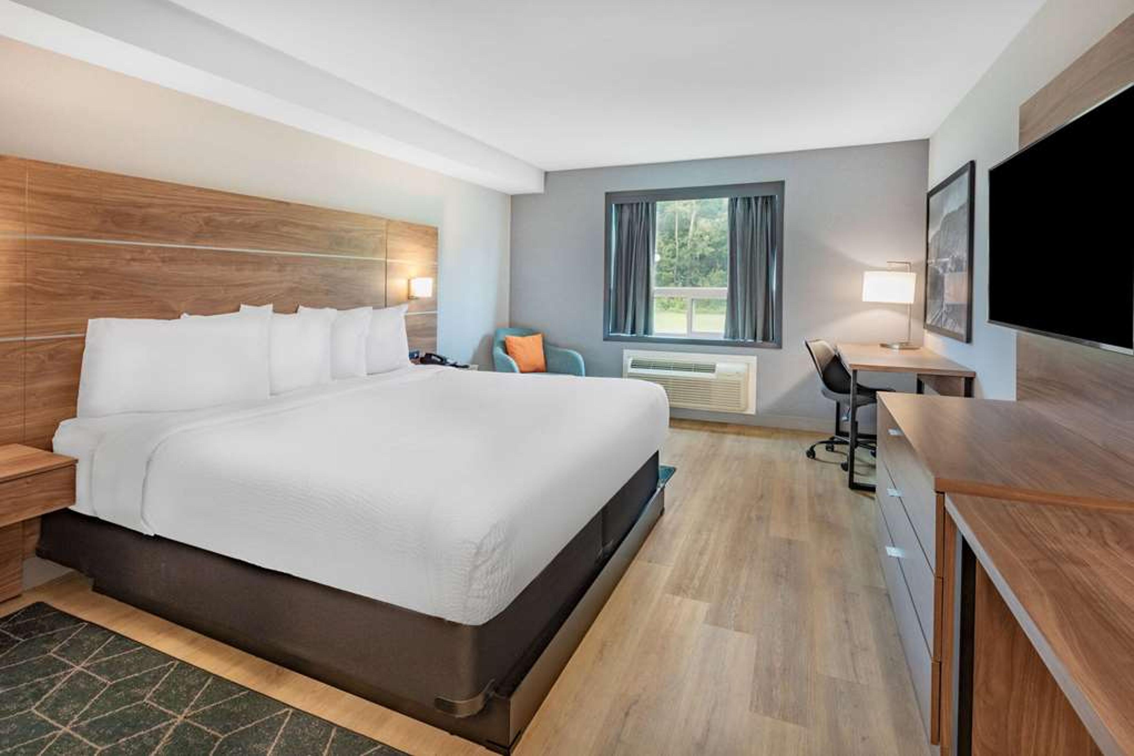 SUPER 8 BY WYNDHAM CORNWALL ON