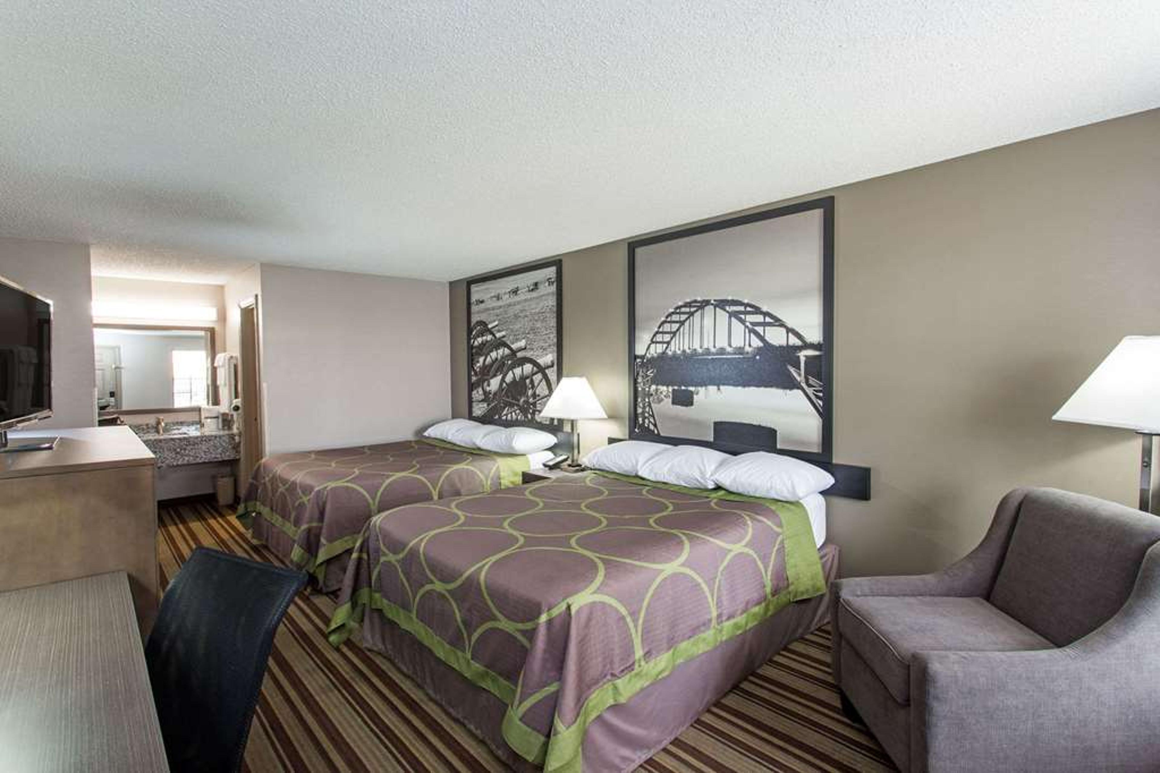 SUPER 8 BY WYNDHAM SPRINGDALE AR