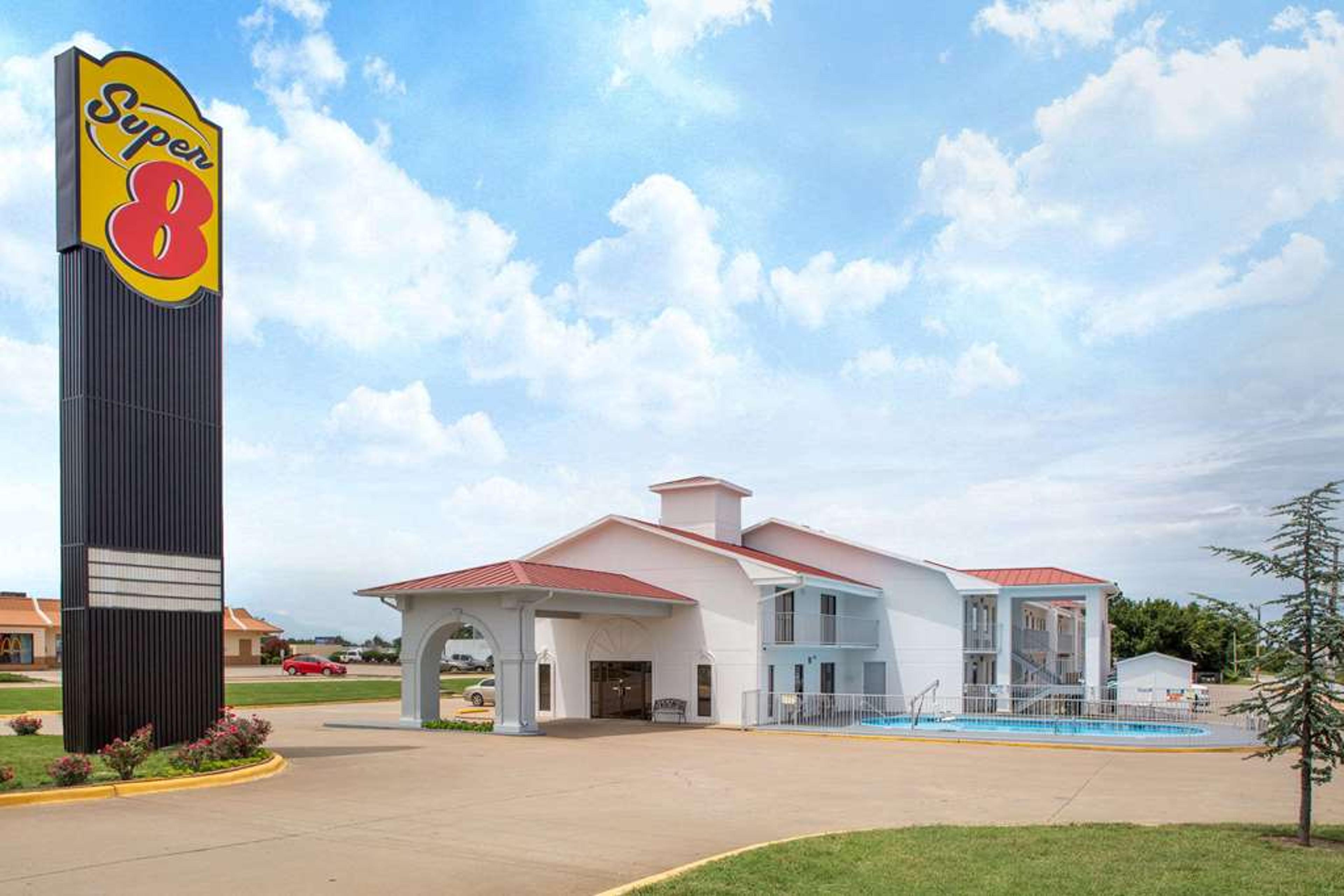 SUPER 8 BY WYNDHAM SPRINGDALE AR