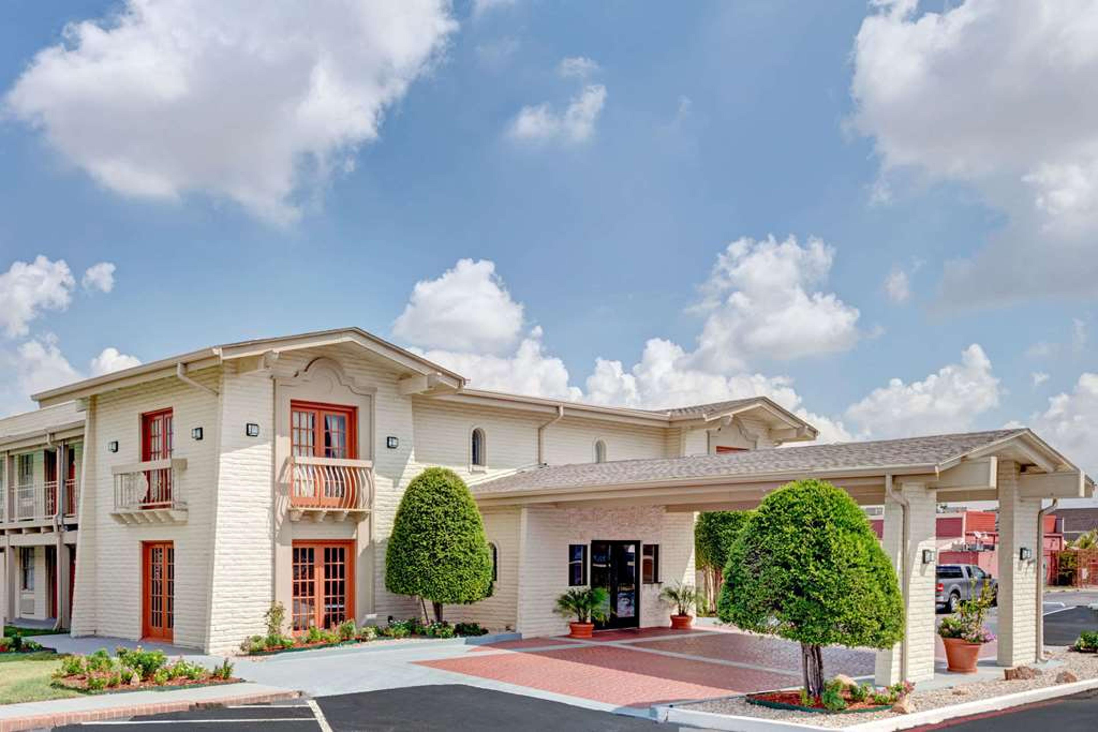 TRAVELODGE BY WYNDHAM NORTH RICHLAN