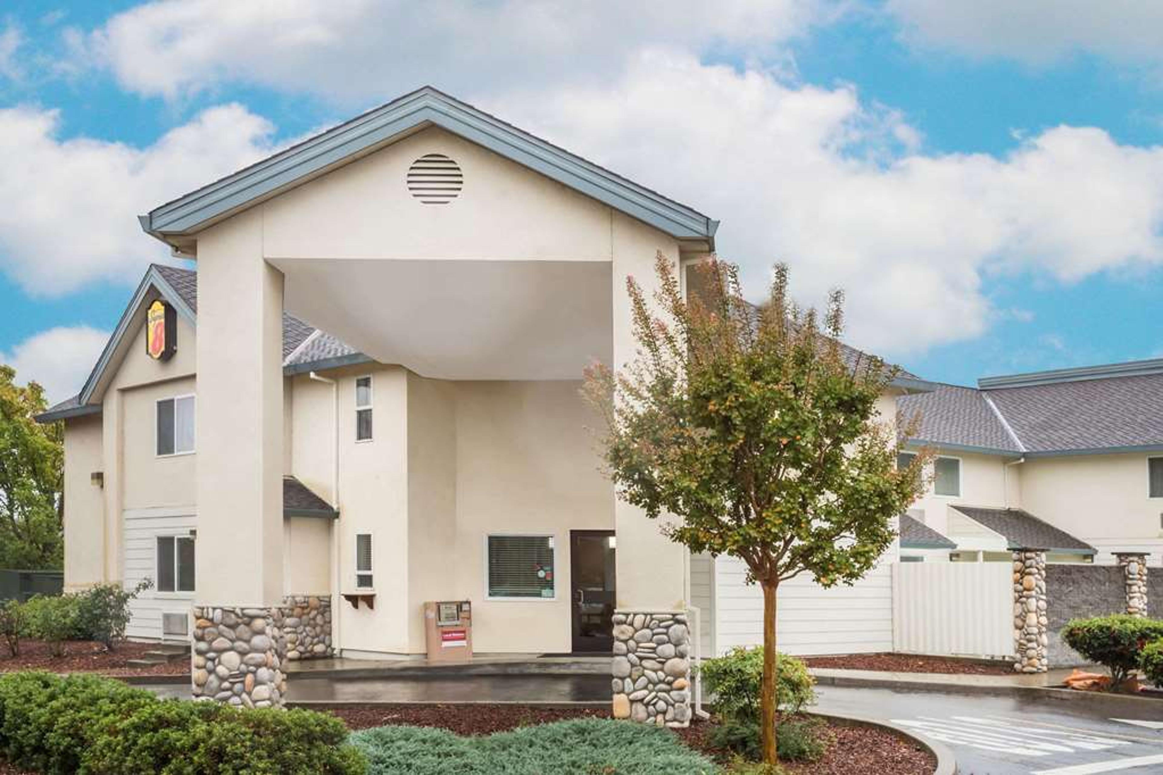 Super 8 By Wyndham Cloverdale/Greencastle