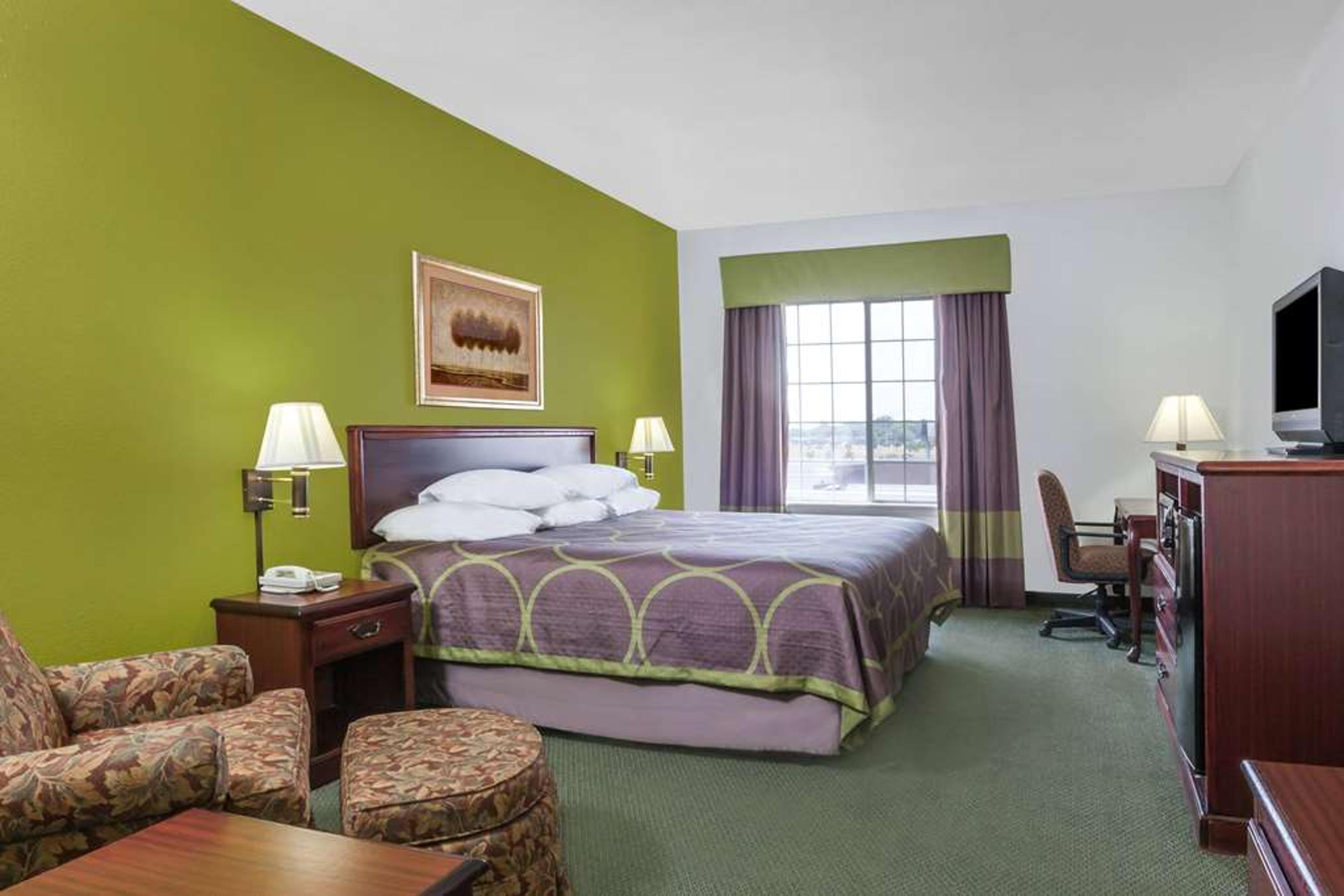 SUPER 8 BY WYNDHAM HILLSBORO TX