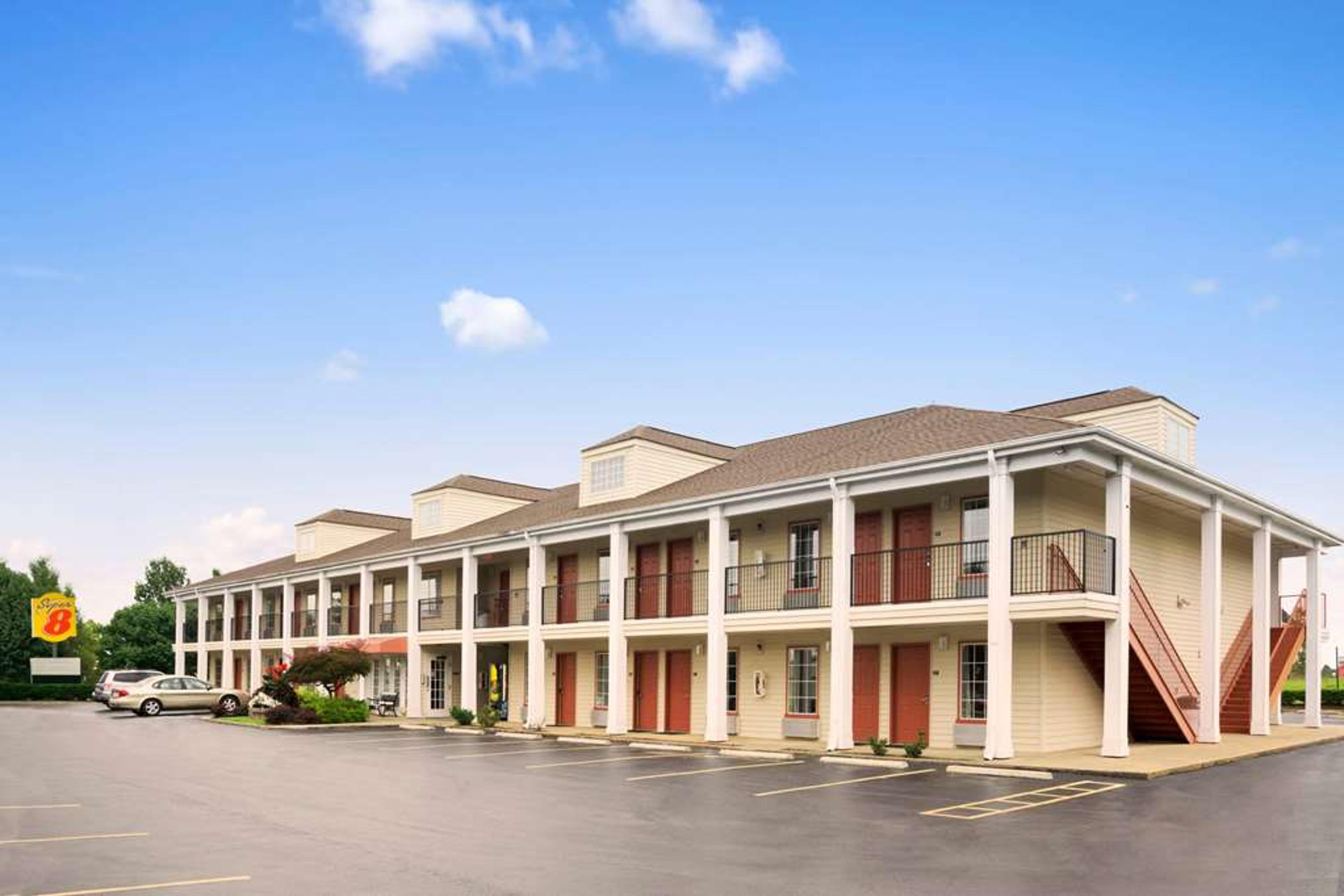 SUPER 8 BY WYNDHAM GARNER/CLAYTON/R