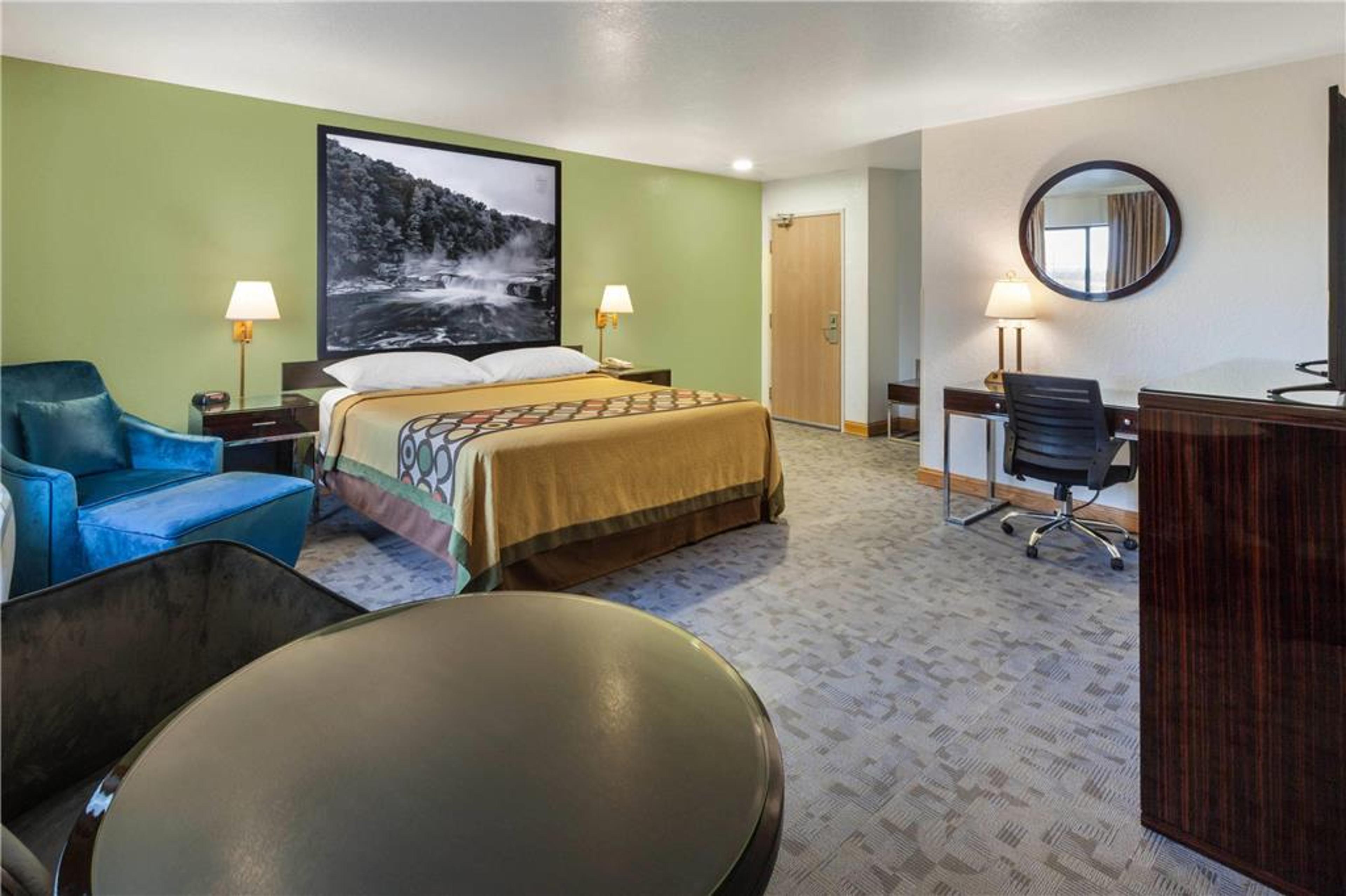 SUPER 8 BY WYNDHAM UNIONTOWN PA