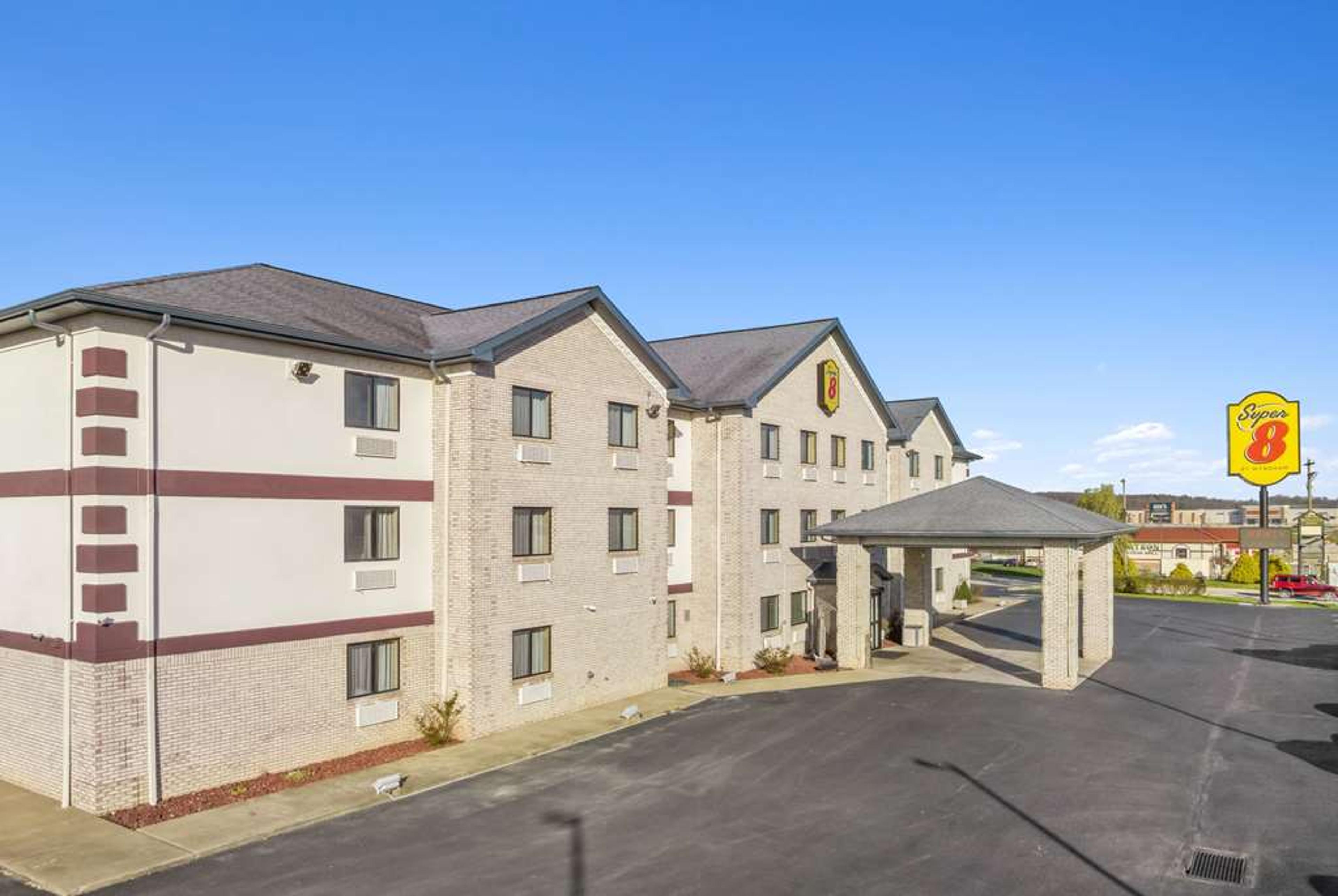 SUPER 8 BY WYNDHAM UNIONTOWN PA
