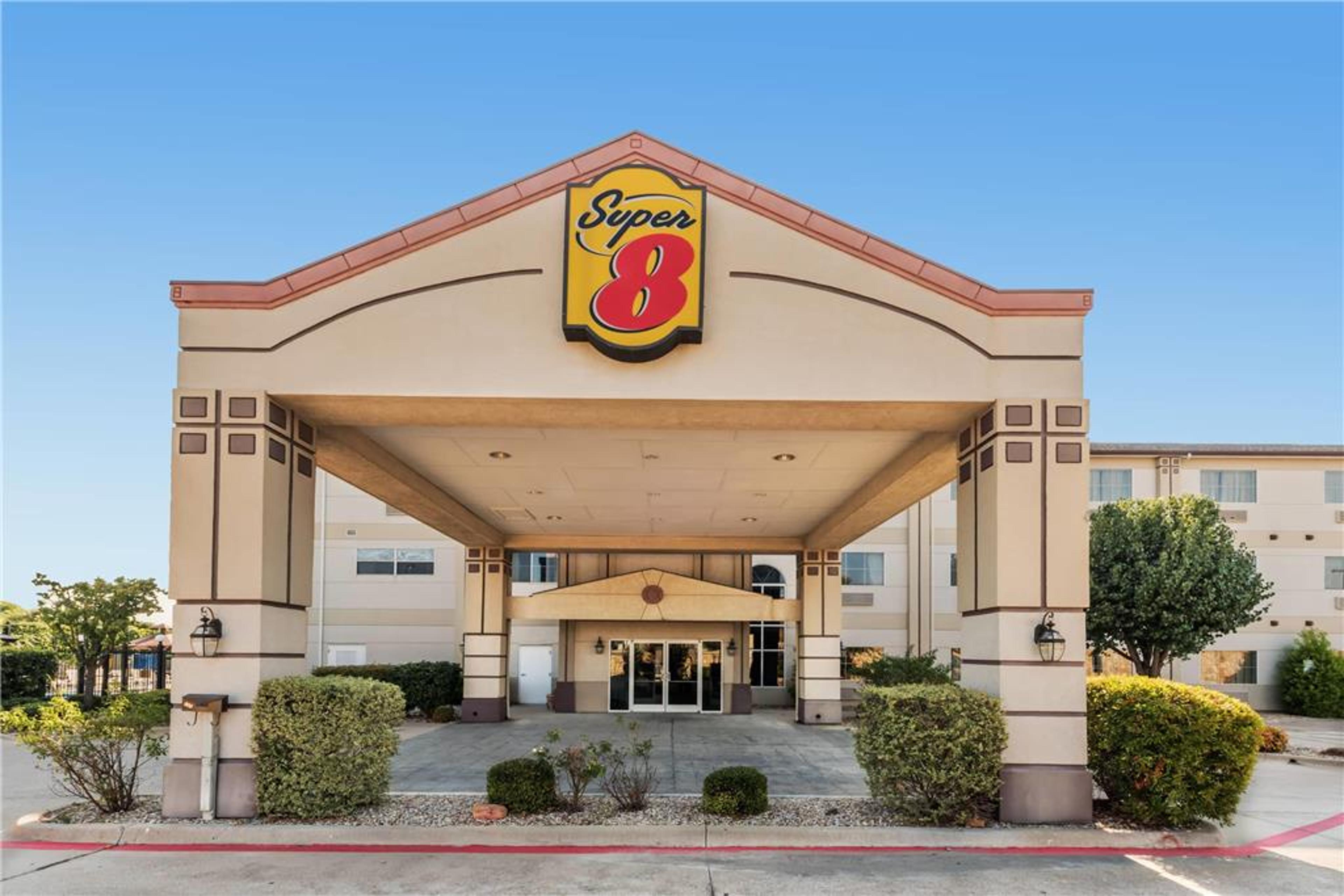 SUPER 8 BY WYNDHAM WEATHERFORD