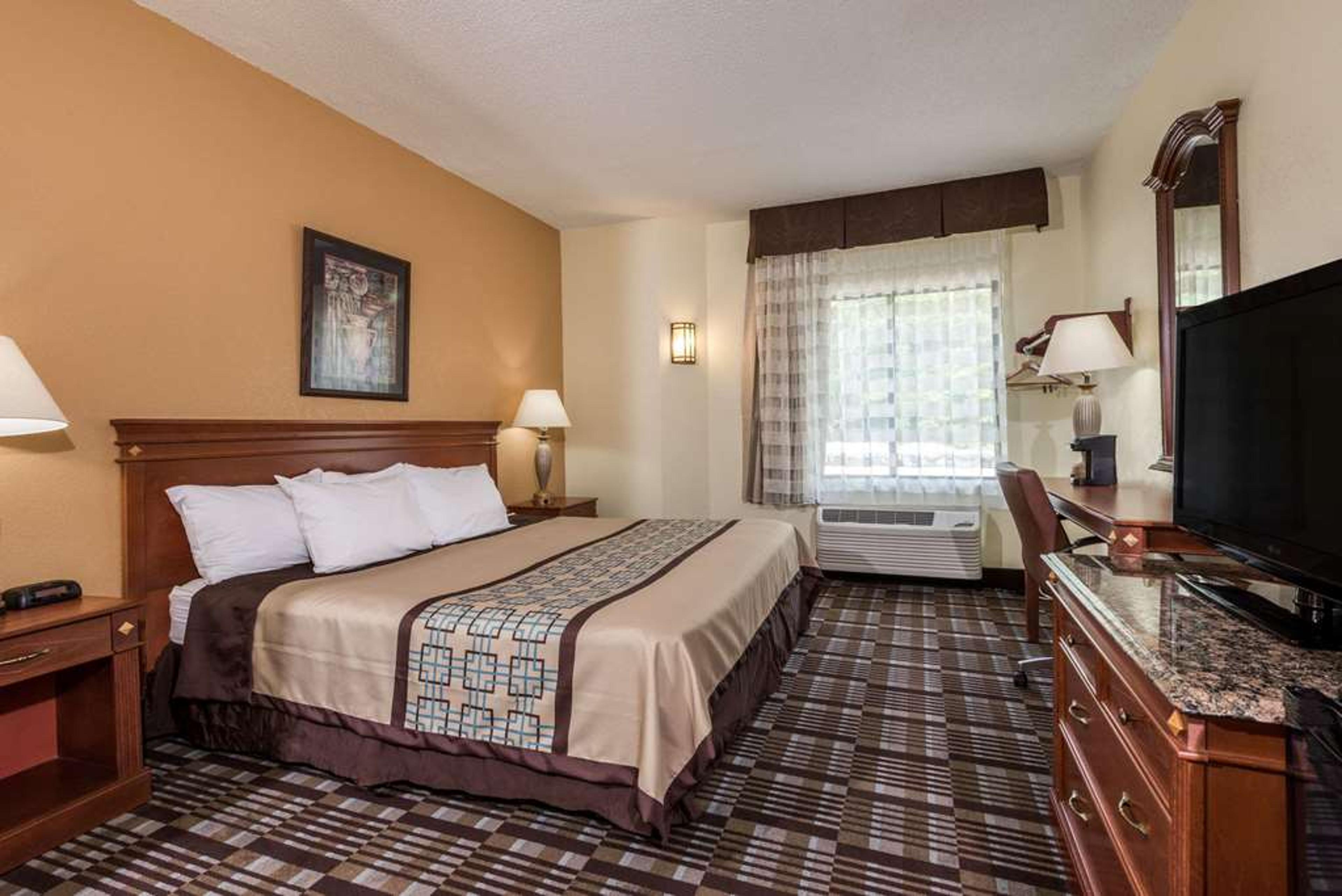 DAYS INN YADKINVILLE  NC