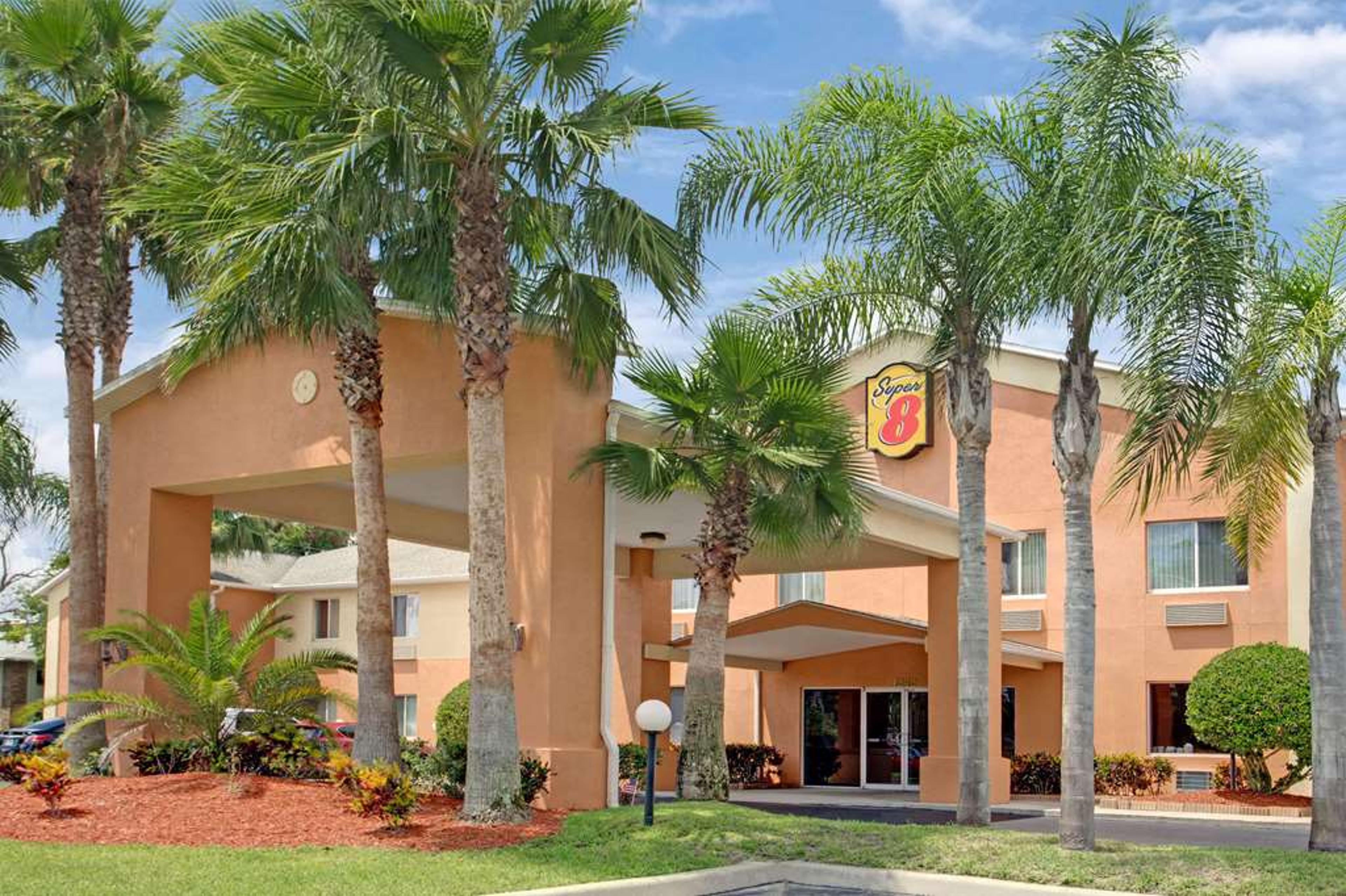 SUPER 8 DAYTONA BEACH FL