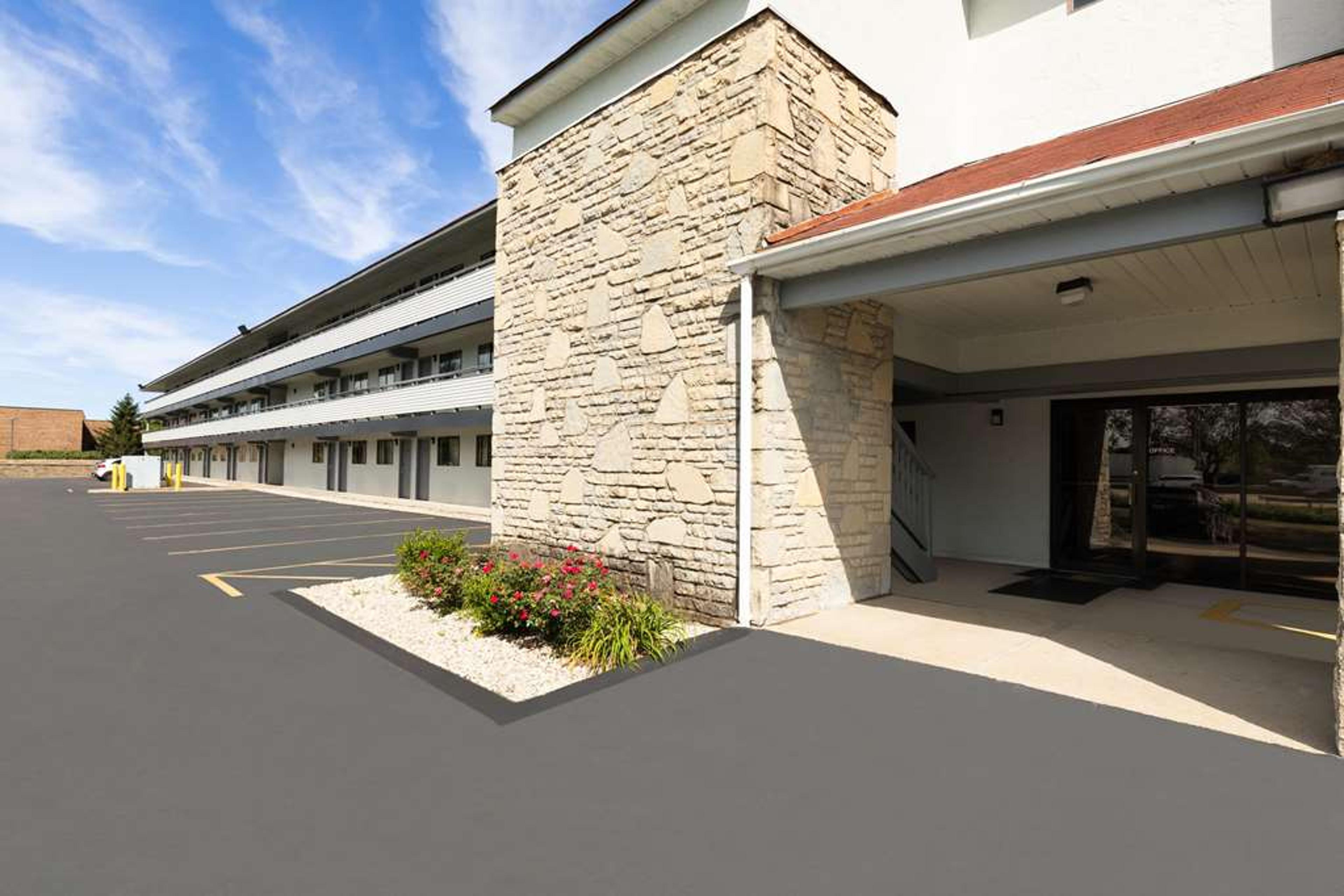SUPER 8 BY WYNDHAM FORT MITCHELL CI