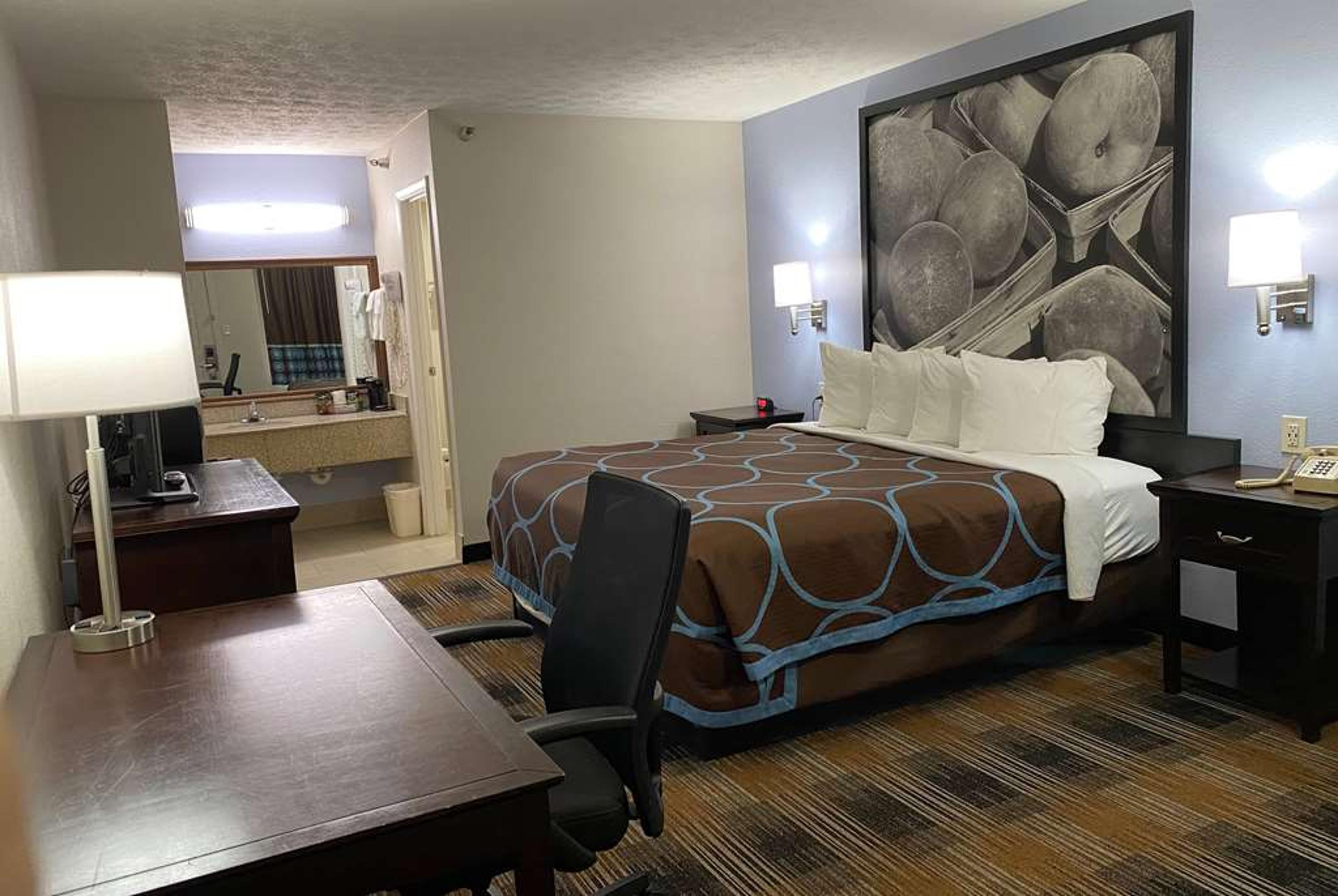 SUPER 8 BY WYNDHAM COVINGTON