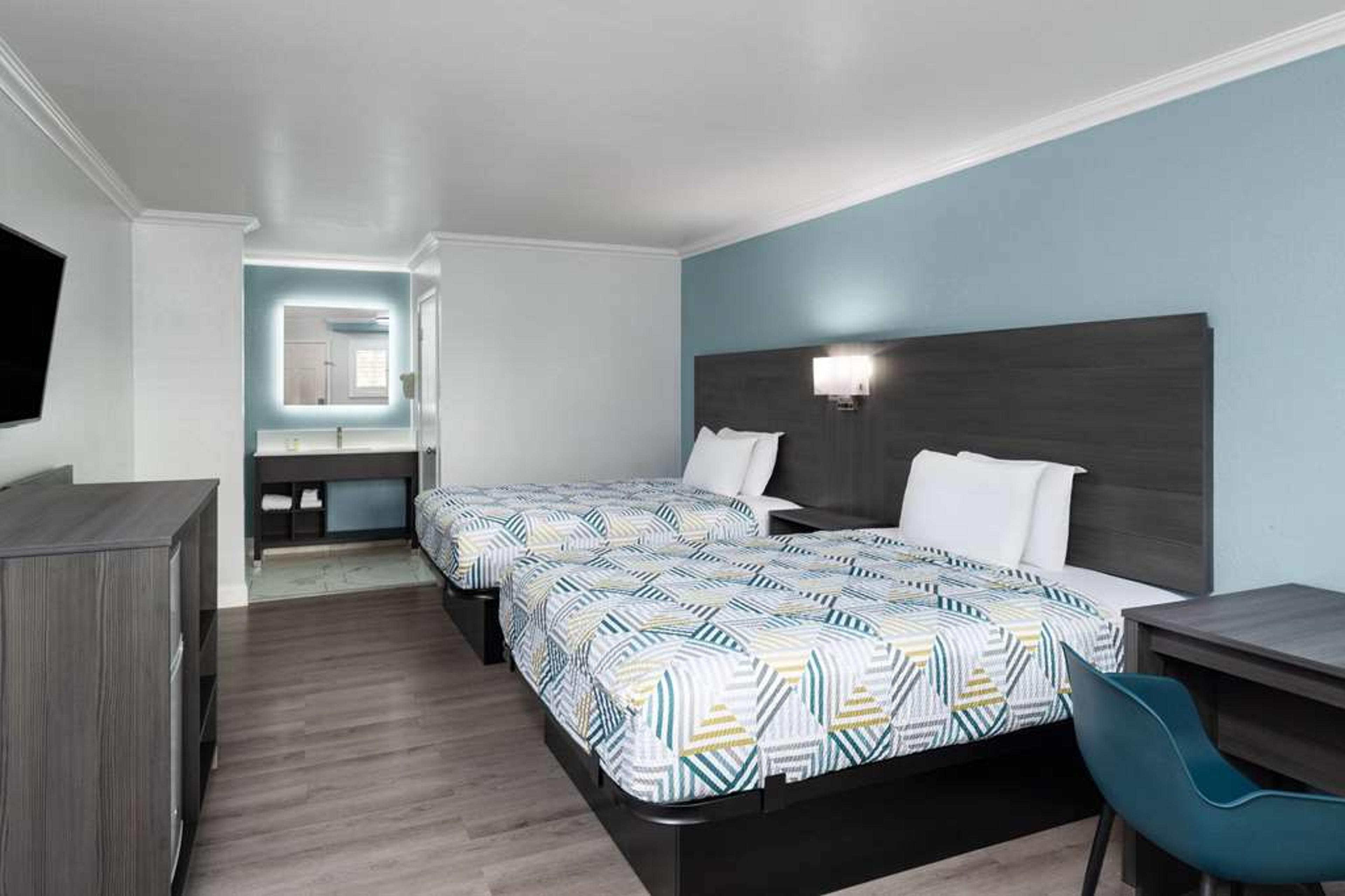 TRAVELODGE BY WYNDHAM, LEMOORE NEAR