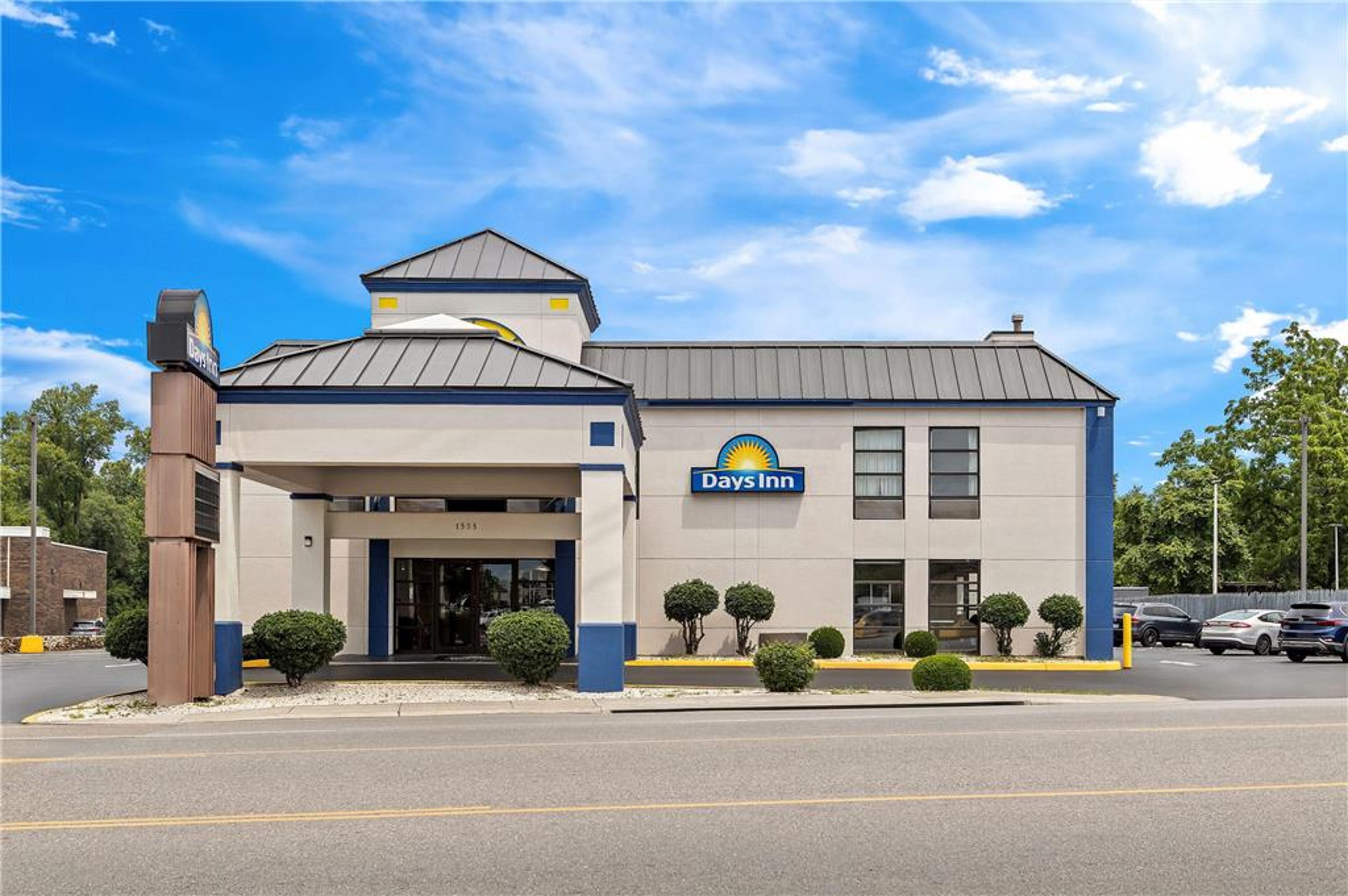 DAYS INN BY WYNDHAM, SALEM