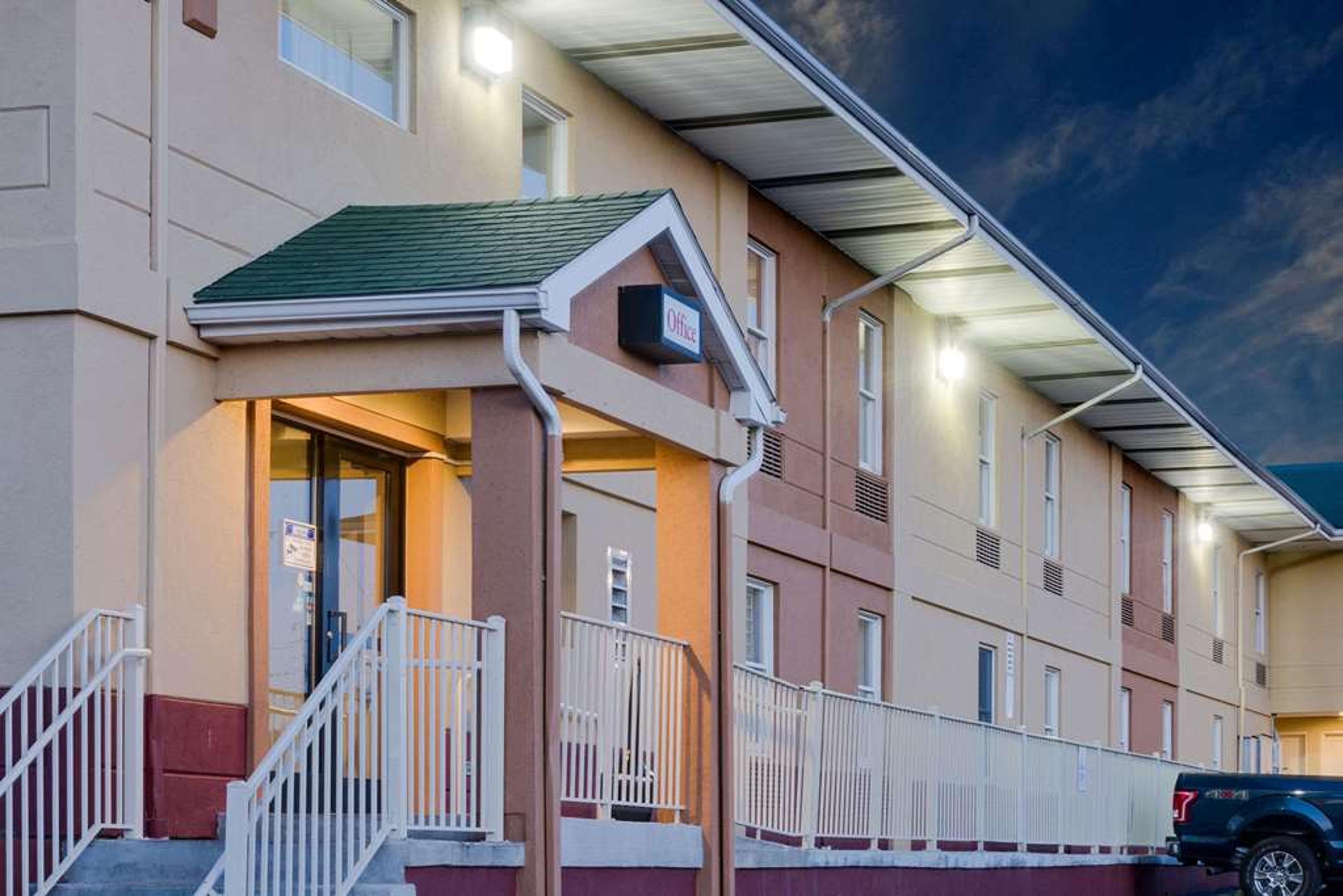 SUPER 8 BY WYNDHAM ALLENTOWN
