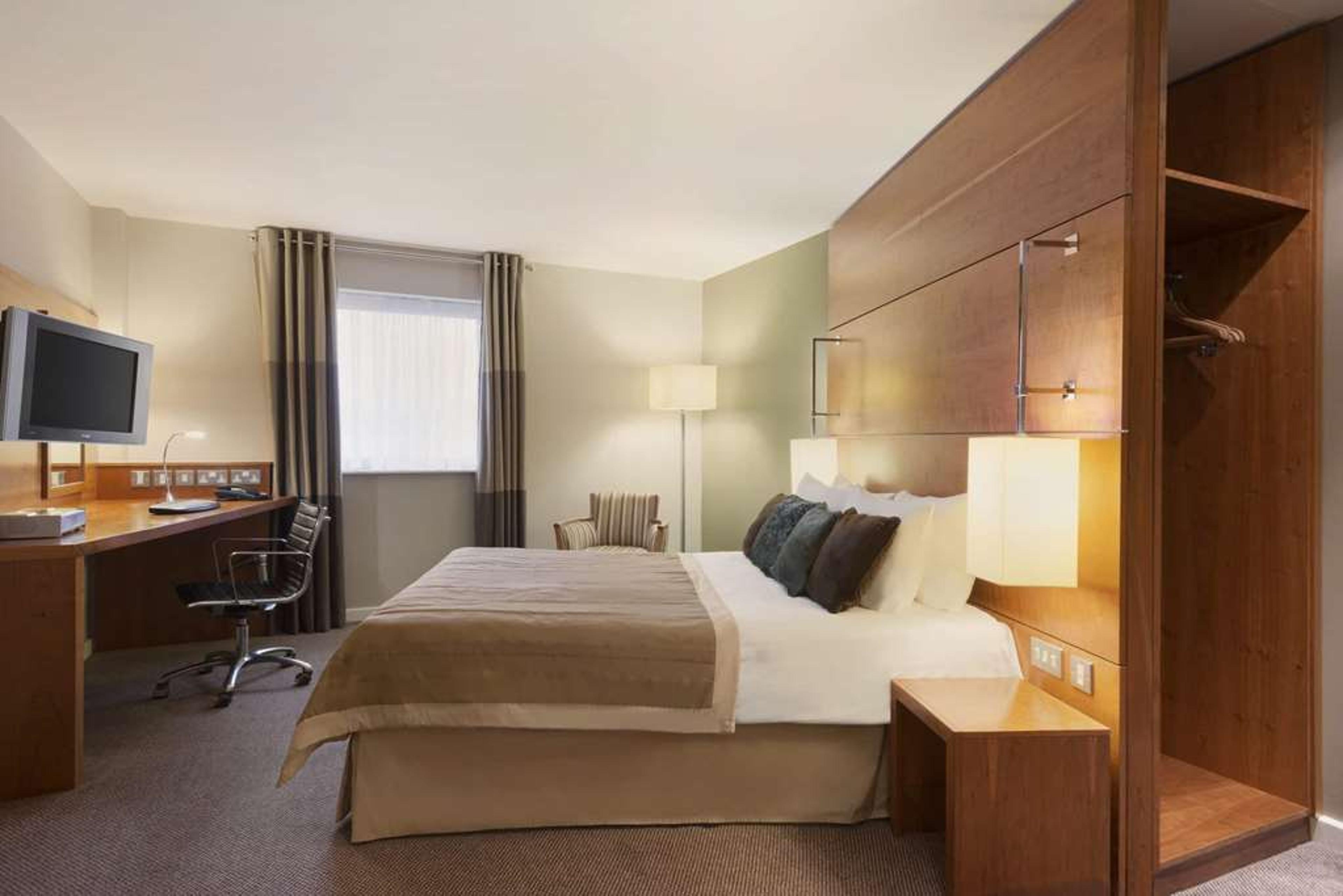 RAMADA PLAZA BY WYNDHAM WREXHAM