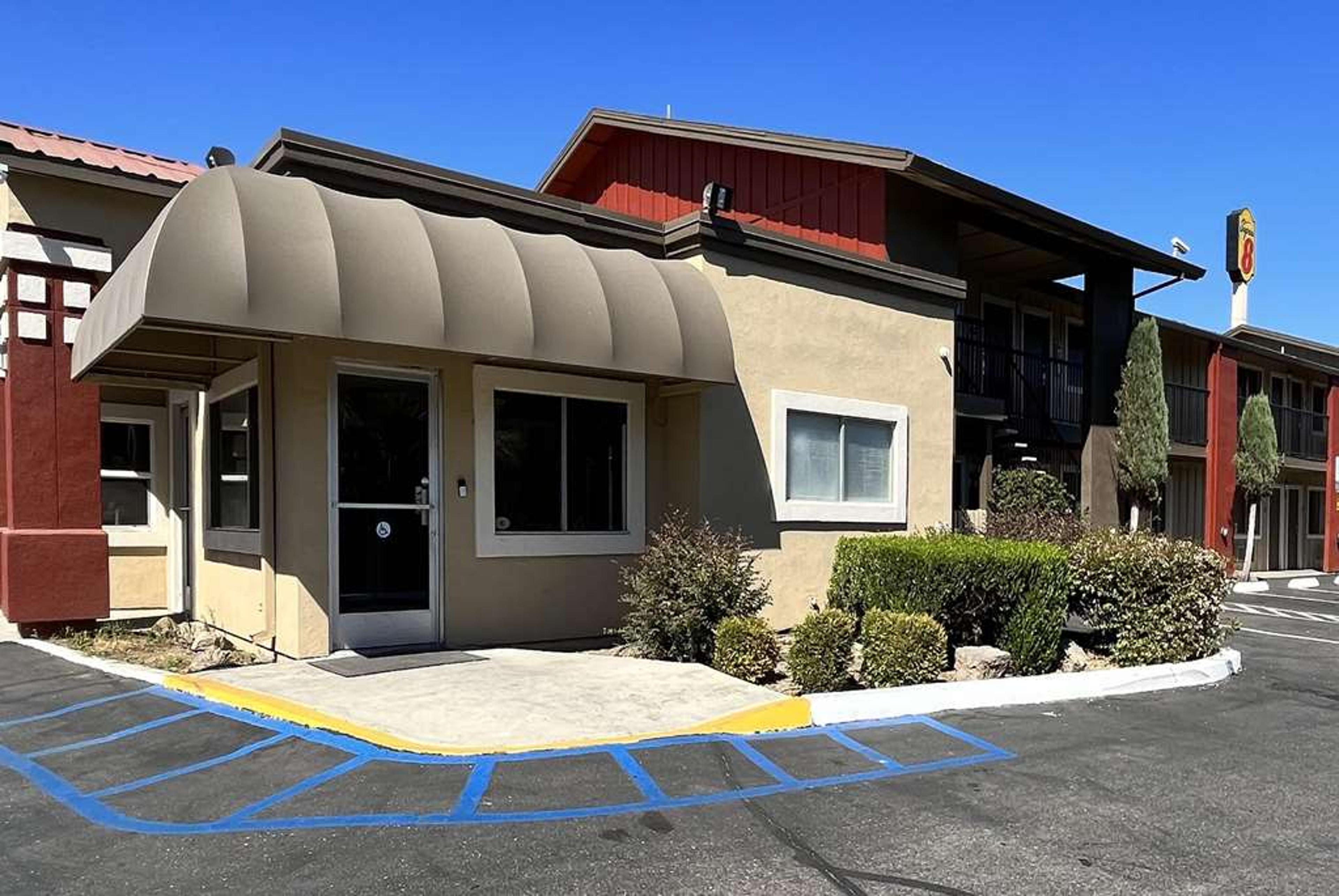 SUPER 8 BY WYNDHAM RED BLUFF